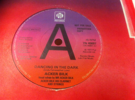 【中古】英7” Acker Bilk His Clarinet & Stri Dancing In The Dark 7N45697PROMO Pye Records プロモ /00080 【中古】英7” Acker Bilk His Clarinet & Stri Dancing In The Dark 7N45697PROMO Pye Records プロモ /00080