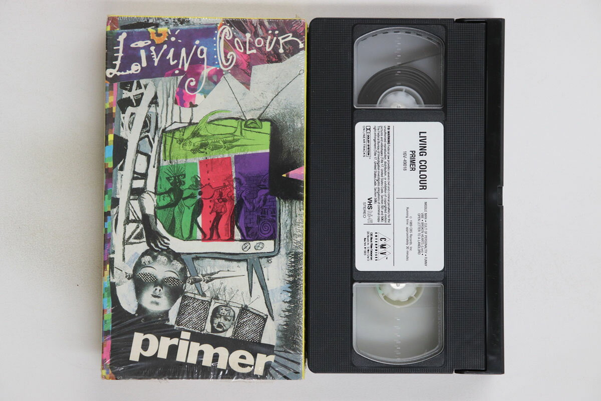 ・アーティスト Living Colour ・タイトル Primer ・レーベル・型番 CMV ENTERPRISES 49018 ・フォーマット VHSビデオ ・コンディション(盤) 良い (VG+) ・コンディション(ジャケット) 良い (VG+) ・コンディション(帯) オビなし ・特記事項 【シュリンク残し】 実際に発送される商品の画像です 【ご購入前に必ずご確認ください】 ・本店サイト(www.recordcity.jp)とは価格、送料が違います ・本店サイト、その他支店のオーダーとは同梱発送できません ・注文確定後に別の注文を頂いた場合、注文同士の同梱は致しかねます。 ・別倉庫から発送しているため、店頭受け渡しは対応しておりません ・一部商品は他の通販サイトでも販売しているため、ご注文のタイミングによっては商品のご用意ができない場合がございます。 ・土日祝日はお休みです 金曜・祝前日9時以降のご連絡またはご入金は、返答または発送が週明け・祝日明けに順次対応となります。 ・ご購入後のキャンセル不可 ご購入後のキャンセルはいかなる理由においてもお受けできません。ご了承の上、ご購入くださいませ。 ・日本郵便(ゆうパック/ゆうメール)によるお届けになります。 ・中古品であることをご理解ください 当ストアでは中古商品を主に販売しております。中古品であることをご理解の上ご購入ください。また、一部商品はRecordCityオンラインストアで試聴可能です。 ・返品について お客様のご都合による返品は一切承っておりません。 表記の内容と実際の商品に相違がある場合、また針飛び等で返品・返金をご希望される場合は、商品の到着後1週間以内にご連絡ください。商品の返送をこちらで確認後、キャンセル・返金を行います。 コンディションVG以下の商品は返品できません。プレイに影響のない表面のこすれ傷、プレス起因のノイズ盤は返品の対象外です。 【コンディション表記】 ・ほぼ新品(M-)(Like New) 完全な新品。未使用。当店ではほぼ使用しません ・非常に良い(EX)(Excellent) 中古盤として美品な状態。わずかな経年を感じるものの傷みを感じさせない、当店基準で最高の状態 ・良い(VG+)(Very Good Plus) 丁寧に扱われた中古品で、軽い使用感がみられる。 ・可(VG)(Acceptable) 使い込まれた中古品で、「良い」よりもさらに使用感がみられる。 ・悪い(VG-)(Bad) 状態が悪いアイテム。使用の保障はなく、再生不可、針飛び、目立つノイズがあるかもしれない。状態によるクレーム不可。返品不可。 ・非常に悪い(G)(Very Bad) 「悪い」よりさらに状態が悪いアイテム。使用の保障はなく、再生不可、針飛び、目立つノイズがあるかもしれない。状態によるクレーム不可。返品不可。 ・ジャンク(Fair)(Junk/Fair) 割れている、反っている、水ダメージがある、カビ、ジャケットが分離している、ひどい書き込み、ひどい擦れなど最低の状態。使用の保障はなく、再生不可、針飛び、目立つノイズがあるかもしれない。状態によるクレーム不可。返品不可。 ・ジャンク(Poor)(Junk/Poor) 割れている、反っている、水ダメージがある、カビ、ジャケットが分離している、ひどい書き込み、ひどい擦れなど最低の状態。使用の保障はなく、再生不可、針飛び、目立つノイズがあるかもしれない。状態によるクレーム不可。返品不可。