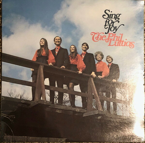 ・アーティスト Phil Luttios ・タイトル Sing For Joy ・レーベル・型番 NOT ON LABEL S80721624 ・フォーマット LPレコード ・コンディション(盤) 良い (VG+) ・コンディション(ジャケット) 非常に良い(EX) ・コンディション(帯) オビなし ・特記事項 【盤に小さいキズ】【盤汚れ】 サンプル画像です。実際の商品の画像ではありません 商品写真はバーコード/カタログ番号に対応したサンプル画像ですので、お送りする商品の画像ではありません。帯やライナーなどの付属品は、特記事項に記載されている場合のみ含まれます。プロモやカラーレコードなどの仕様についても、該当する場合のみ特記事項に記載しています。 【ご購入前に必ずご確認ください】 ・本店サイト(www.recordcity.jp)とは価格、送料が違います ・本店サイト、その他支店のオーダーとは同梱発送できません ・注文確定後に別の注文を頂いた場合、注文同士の同梱は致しかねます。 ・別倉庫から発送しているため、店頭受け渡しは対応しておりません ・一部商品は他の通販サイトでも販売しているため、ご注文のタイミングによっては商品のご用意ができない場合がございます。 ・土日祝日はお休みです 金曜・祝前日9時以降のご連絡またはご入金は、返答または発送が週明け・祝日明けに順次対応となります。 ・ご購入後のキャンセル不可 ご購入後のキャンセルはいかなる理由においてもお受けできません。ご了承の上、ご購入くださいませ。 ・日本郵便(ゆうパック/ゆうメール)によるお届けになります。 ・中古品であることをご理解ください 当ストアでは中古商品を主に販売しております。中古品であることをご理解の上ご購入ください。また、一部商品はRecordCityオンラインストアで試聴可能です。 ・返品について お客様のご都合による返品は一切承っておりません。 表記の内容と実際の商品に相違がある場合、また針飛び等で返品・返金をご希望される場合は、商品の到着後1週間以内にご連絡ください。商品の返送をこちらで確認後、キャンセル・返金を行います。 コンディションVG以下の商品は返品できません。プレイに影響のない表面のこすれ傷、プレス起因のノイズ盤は返品の対象外です。 【コンディション表記】 ・ほぼ新品(M-)(Like New) 完全な新品。未使用。当店ではほぼ使用しません ・非常に良い(EX)(Excellent) 中古盤として美品な状態。わずかな経年を感じるものの傷みを感じさせない、当店基準で最高の状態 ・良い(VG+)(Very Good Plus) 丁寧に扱われた中古品で、軽い使用感がみられる。 ・可(VG)(Acceptable) 使い込まれた中古品で、「良い」よりもさらに使用感がみられる。 ・悪い(VG-)(Bad) 状態が悪いアイテム。使用の保障はなく、再生不可、針飛び、目立つノイズがあるかもしれない。状態によるクレーム不可。返品不可。 ・非常に悪い(G)(Very Bad) 「悪い」よりさらに状態が悪いアイテム。使用の保障はなく、再生不可、針飛び、目立つノイズがあるかもしれない。状態によるクレーム不可。返品不可。 ・ジャンク(Fair)(Junk/Fair) 割れている、反っている、水ダメージがある、カビ、ジャケットが分離している、ひどい書き込み、ひどい擦れなど最低の状態。使用の保障はなく、再生不可、針飛び、目立つノイズがあるかもしれない。状態によるクレーム不可。返品不可。 ・ジャンク(Poor)(Junk/Poor) 割れている、反っている、水ダメージがある、カビ、ジャケットが分離している、ひどい書き込み、ひどい擦れなど最低の状態。使用の保障はなく、再生不可、針飛び、目立つノイズがあるかもしれない。状態によるクレーム不可。返品不可。