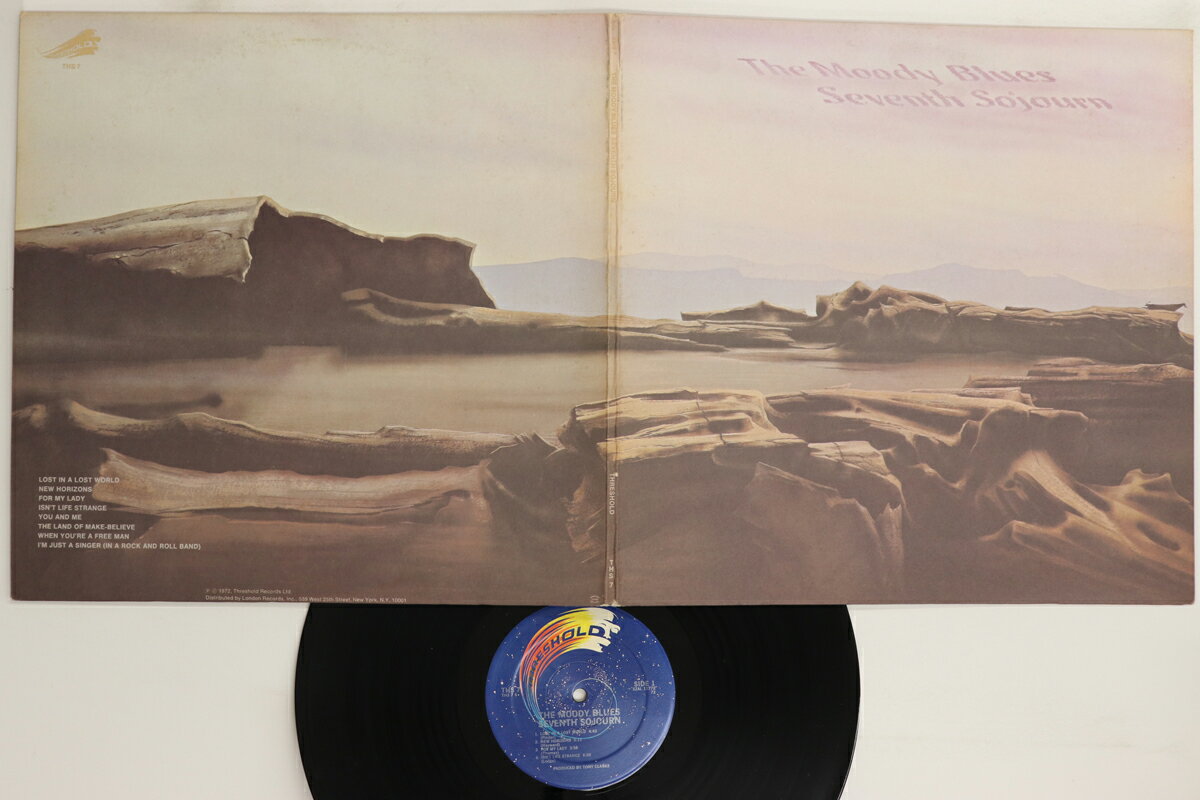 ・アーティスト Moody Blues ・タイトル Seventh Sojourn ・レーベル・型番 THRESHOLD THS7 ・フォーマット LPレコード ・コンディション(盤) 良い (VG+) ・コンディション(ジャケット) 良い (VG+) ・コンディション(帯) オビなし ・特記事項 実際に発送される商品の画像です 【ご購入前に必ずご確認ください】 ・本店サイト(www.recordcity.jp)とは価格、送料が違います ・本店サイト、その他支店のオーダーとは同梱発送できません ・注文確定後に別の注文を頂いた場合、注文同士の同梱は致しかねます。 ・別倉庫から発送しているため、店頭受け渡しは対応しておりません ・一部商品は他の通販サイトでも販売しているため、ご注文のタイミングによっては商品のご用意ができない場合がございます。 ・土日祝日はお休みです 金曜・祝前日9時以降のご連絡またはご入金は、返答または発送が週明け・祝日明けに順次対応となります。 ・ご購入後のキャンセル不可 ご購入後のキャンセルはいかなる理由においてもお受けできません。ご了承の上、ご購入くださいませ。 ・日本郵便(ゆうパック/ゆうメール)によるお届けになります。 ・中古品であることをご理解ください 当ストアでは中古商品を主に販売しております。中古品であることをご理解の上ご購入ください。また、一部商品はRecordCityオンラインストアで試聴可能です。 ・返品について お客様のご都合による返品は一切承っておりません。 表記の内容と実際の商品に相違がある場合、また針飛び等で返品・返金をご希望される場合は、商品の到着後1週間以内にご連絡ください。商品の返送をこちらで確認後、キャンセル・返金を行います。 コンディションVG以下の商品は返品できません。プレイに影響のない表面のこすれ傷、プレス起因のノイズ盤は返品の対象外です。 【コンディション表記】 ・ほぼ新品(M-)(Like New) 完全な新品。未使用。当店ではほぼ使用しません ・非常に良い(EX)(Excellent) 中古盤として美品な状態。わずかな経年を感じるものの傷みを感じさせない、当店基準で最高の状態 ・良い(VG+)(Very Good Plus) 丁寧に扱われた中古品で、軽い使用感がみられる。 ・可(VG)(Acceptable) 使い込まれた中古品で、「良い」よりもさらに使用感がみられる。 ・悪い(VG-)(Bad) 状態が悪いアイテム。使用の保障はなく、再生不可、針飛び、目立つノイズがあるかもしれない。状態によるクレーム不可。返品不可。 ・非常に悪い(G)(Very Bad) 「悪い」よりさらに状態が悪いアイテム。使用の保障はなく、再生不可、針飛び、目立つノイズがあるかもしれない。状態によるクレーム不可。返品不可。 ・ジャンク(Fair)(Junk/Fair) 割れている、反っている、水ダメージがある、カビ、ジャケットが分離している、ひどい書き込み、ひどい擦れなど最低の状態。使用の保障はなく、再生不可、針飛び、目立つノイズがあるかもしれない。状態によるクレーム不可。返品不可。 ・ジャンク(Poor)(Junk/Poor) 割れている、反っている、水ダメージがある、カビ、ジャケットが分離している、ひどい書き込み、ひどい擦れなど最低の状態。使用の保障はなく、再生不可、針飛び、目立つノイズがあるかもしれない。状態によるクレーム不可。返品不可。