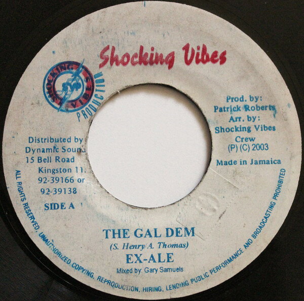 ・アーティスト Ex-Ale ・タイトル The Gal Dem ・レーベル・型番 Shocking Vibes NONE ・フォーマット 7インチレコード ・コンディション(盤) 良い (VG+) ・コンディション(ジャケット) ・コンディション(帯) オビなし ・特記事項 サンプル画像です。実際の商品の画像ではありません 商品写真はバーコード/カタログ番号に対応したサンプル画像ですので、お送りする商品の画像ではありません。帯やライナーなどの付属品は、特記事項に記載されている場合のみ含まれます。プロモやカラーレコードなどの仕様についても、該当する場合のみ特記事項に記載しています。 【ご購入前に必ずご確認ください】 ・本店サイト(www.recordcity.jp)とは価格、送料が違います ・本店サイト、その他支店のオーダーとは同梱発送できません ・注文確定後に別の注文を頂いた場合、注文同士の同梱は致しかねます。 ・別倉庫から発送しているため、店頭受け渡しは対応しておりません ・一部商品は他の通販サイトでも販売しているため、ご注文のタイミングによっては商品のご用意ができない場合がございます。 ・土日祝日はお休みです 金曜・祝前日9時以降のご連絡またはご入金は、返答または発送が週明け・祝日明けに順次対応となります。 ・ご購入後のキャンセル不可 ご購入後のキャンセルはいかなる理由においてもお受けできません。ご了承の上、ご購入くださいませ。 ・日本郵便(ゆうパック/ゆうメール)によるお届けになります。 ・中古品であることをご理解ください 当ストアでは中古商品を主に販売しております。中古品であることをご理解の上ご購入ください。また、一部商品はRecordCityオンラインストアで試聴可能です。 ・返品について お客様のご都合による返品は一切承っておりません。 表記の内容と実際の商品に相違がある場合、また針飛び等で返品・返金をご希望される場合は、商品の到着後1週間以内にご連絡ください。商品の返送をこちらで確認後、キャンセル・返金を行います。 コンディションVG以下の商品は返品できません。プレイに影響のない表面のこすれ傷、プレス起因のノイズ盤は返品の対象外です。 【コンディション表記】 ・ほぼ新品(M-)(Like New) 完全な新品。未使用。当店ではほぼ使用しません ・非常に良い(EX)(Excellent) 中古盤として美品な状態。わずかな経年を感じるものの傷みを感じさせない、当店基準で最高の状態 ・良い(VG+)(Very Good Plus) 丁寧に扱われた中古品で、軽い使用感がみられる。 ・可(VG)(Acceptable) 使い込まれた中古品で、「良い」よりもさらに使用感がみられる。 ・悪い(VG-)(Bad) 状態が悪いアイテム。使用の保障はなく、再生不可、針飛び、目立つノイズがあるかもしれない。状態によるクレーム不可。返品不可。 ・非常に悪い(G)(Very Bad) 「悪い」よりさらに状態が悪いアイテム。使用の保障はなく、再生不可、針飛び、目立つノイズがあるかもしれない。状態によるクレーム不可。返品不可。 ・ジャンク(Fair)(Junk/Fair) 割れている、反っている、水ダメージがある、カビ、ジャケットが分離している、ひどい書き込み、ひどい擦れなど最低の状態。使用の保障はなく、再生不可、針飛び、目立つノイズがあるかもしれない。状態によるクレーム不可。返品不可。 ・ジャンク(Poor)(Junk/Poor) 割れている、反っている、水ダメージがある、カビ、ジャケットが分離している、ひどい書き込み、ひどい擦れなど最低の状態。使用の保障はなく、再生不可、針飛び、目立つノイズがあるかもしれない。状態によるクレーム不可。返品不可。