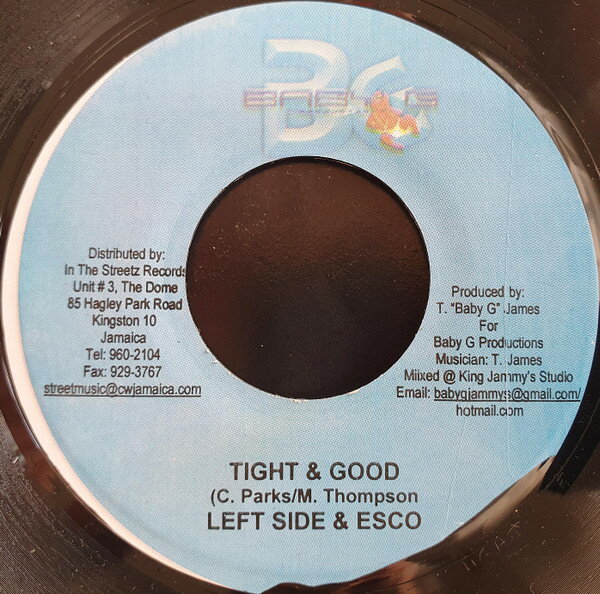 ・アーティスト Leftside & Esco ・タイトル Tight & Good ・レーベル・型番 Baby G Productions NONE ・フォーマット 7インチレコード ・コンディション(盤) 良い (VG+) ・コンディション(ジャケット) ・コンディション(帯) オビなし ・特記事項 サンプル画像です。実際の商品の画像ではありません 商品写真はバーコード/カタログ番号に対応したサンプル画像ですので、お送りする商品の画像ではありません。帯やライナーなどの付属品は、特記事項に記載されている場合のみ含まれます。プロモやカラーレコードなどの仕様についても、該当する場合のみ特記事項に記載しています。 【ご購入前に必ずご確認ください】 ・本店サイト(www.recordcity.jp)とは価格、送料が違います ・本店サイト、その他支店のオーダーとは同梱発送できません ・注文確定後に別の注文を頂いた場合、注文同士の同梱は致しかねます。 ・別倉庫から発送しているため、店頭受け渡しは対応しておりません ・一部商品は他の通販サイトでも販売しているため、ご注文のタイミングによっては商品のご用意ができない場合がございます。 ・土日祝日はお休みです 金曜・祝前日9時以降のご連絡またはご入金は、返答または発送が週明け・祝日明けに順次対応となります。 ・ご購入後のキャンセル不可 ご購入後のキャンセルはいかなる理由においてもお受けできません。ご了承の上、ご購入くださいませ。 ・日本郵便(ゆうパック/ゆうメール)によるお届けになります。 ・中古品であることをご理解ください 当ストアでは中古商品を主に販売しております。中古品であることをご理解の上ご購入ください。また、一部商品はRecordCityオンラインストアで試聴可能です。 ・返品について お客様のご都合による返品は一切承っておりません。 表記の内容と実際の商品に相違がある場合、また針飛び等で返品・返金をご希望される場合は、商品の到着後1週間以内にご連絡ください。商品の返送をこちらで確認後、キャンセル・返金を行います。 コンディションVG以下の商品は返品できません。プレイに影響のない表面のこすれ傷、プレス起因のノイズ盤は返品の対象外です。 【コンディション表記】 ・ほぼ新品(M-)(Like New) 完全な新品。未使用。当店ではほぼ使用しません ・非常に良い(EX)(Excellent) 中古盤として美品な状態。わずかな経年を感じるものの傷みを感じさせない、当店基準で最高の状態 ・良い(VG+)(Very Good Plus) 丁寧に扱われた中古品で、軽い使用感がみられる。 ・可(VG)(Acceptable) 使い込まれた中古品で、「良い」よりもさらに使用感がみられる。 ・悪い(VG-)(Bad) 状態が悪いアイテム。使用の保障はなく、再生不可、針飛び、目立つノイズがあるかもしれない。状態によるクレーム不可。返品不可。 ・非常に悪い(G)(Very Bad) 「悪い」よりさらに状態が悪いアイテム。使用の保障はなく、再生不可、針飛び、目立つノイズがあるかもしれない。状態によるクレーム不可。返品不可。 ・ジャンク(Fair)(Junk/Fair) 割れている、反っている、水ダメージがある、カビ、ジャケットが分離している、ひどい書き込み、ひどい擦れなど最低の状態。使用の保障はなく、再生不可、針飛び、目立つノイズがあるかもしれない。状態によるクレーム不可。返品不可。 ・ジャンク(Poor)(Junk/Poor) 割れている、反っている、水ダメージがある、カビ、ジャケットが分離している、ひどい書き込み、ひどい擦れなど最低の状態。使用の保障はなく、再生不可、針飛び、目立つノイズがあるかもしれない。状態によるクレーム不可。返品不可。