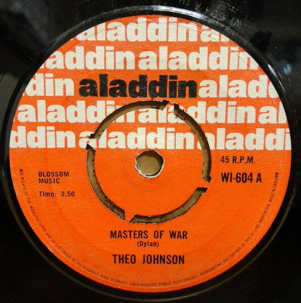 ・アーティスト Theo Johnson ・タイトル Masters Of War / Water Is Wide ・レーベル・型番 Aladdin WI604 ・フォーマット 7インチレコード ・コンディション(盤) 非常に良い(EX) ・コンディション(ジャケット) ・コンディション(帯) オビなし ・特記事項 サンプル画像です。実際の商品の画像ではありません 商品写真はバーコード/カタログ番号に対応したサンプル画像ですので、お送りする商品の画像ではありません。帯やライナーなどの付属品は、特記事項に記載されている場合のみ含まれます。プロモやカラーレコードなどの仕様についても、該当する場合のみ特記事項に記載しています。 【ご購入前に必ずご確認ください】 ・本店サイト(www.recordcity.jp)とは価格、送料が違います ・本店サイト、その他支店のオーダーとは同梱発送できません ・注文確定後に別の注文を頂いた場合、注文同士の同梱は致しかねます。 ・別倉庫から発送しているため、店頭受け渡しは対応しておりません ・一部商品は他の通販サイトでも販売しているため、ご注文のタイミングによっては商品のご用意ができない場合がございます。 ・土日祝日はお休みです 金曜・祝前日9時以降のご連絡またはご入金は、返答または発送が週明け・祝日明けに順次対応となります。 ・ご購入後のキャンセル不可 ご購入後のキャンセルはいかなる理由においてもお受けできません。ご了承の上、ご購入くださいませ。 ・日本郵便(ゆうパック/ゆうメール)によるお届けになります。 ・中古品であることをご理解ください 当ストアでは中古商品を主に販売しております。中古品であることをご理解の上ご購入ください。また、一部商品はRecordCityオンラインストアで試聴可能です。 ・返品について お客様のご都合による返品は一切承っておりません。 表記の内容と実際の商品に相違がある場合、また針飛び等で返品・返金をご希望される場合は、商品の到着後1週間以内にご連絡ください。商品の返送をこちらで確認後、キャンセル・返金を行います。 コンディションVG以下の商品は返品できません。プレイに影響のない表面のこすれ傷、プレス起因のノイズ盤は返品の対象外です。 【コンディション表記】 ・ほぼ新品(M-)(Like New) 完全な新品。未使用。当店ではほぼ使用しません ・非常に良い(EX)(Excellent) 中古盤として美品な状態。わずかな経年を感じるものの傷みを感じさせない、当店基準で最高の状態 ・良い(VG+)(Very Good Plus) 丁寧に扱われた中古品で、軽い使用感がみられる。 ・可(VG)(Acceptable) 使い込まれた中古品で、「良い」よりもさらに使用感がみられる。 ・悪い(VG-)(Bad) 状態が悪いアイテム。使用の保障はなく、再生不可、針飛び、目立つノイズがあるかもしれない。状態によるクレーム不可。返品不可。 ・非常に悪い(G)(Very Bad) 「悪い」よりさらに状態が悪いアイテム。使用の保障はなく、再生不可、針飛び、目立つノイズがあるかもしれない。状態によるクレーム不可。返品不可。 ・ジャンク(Fair)(Junk/Fair) 割れている、反っている、水ダメージがある、カビ、ジャケットが分離している、ひどい書き込み、ひどい擦れなど最低の状態。使用の保障はなく、再生不可、針飛び、目立つノイズがあるかもしれない。状態によるクレーム不可。返品不可。 ・ジャンク(Poor)(Junk/Poor) 割れている、反っている、水ダメージがある、カビ、ジャケットが分離している、ひどい書き込み、ひどい擦れなど最低の状態。使用の保障はなく、再生不可、針飛び、目立つノイズがあるかもしれない。状態によるクレーム不可。返品不可。