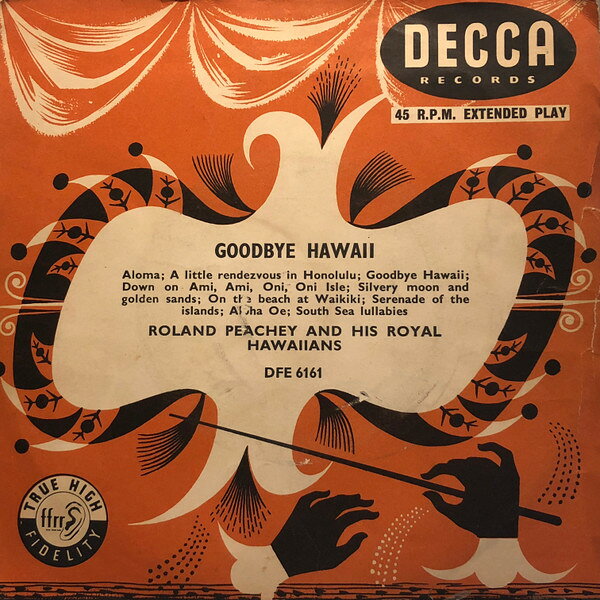 ・アーティスト Roland Peachy & His Royal Hawaiians ・タイトル Goodbye Hawaii ・レーベル・型番 Decca DFE6161 ・フォーマット 7インチレコード ・コンディション(盤) 良い (VG+) ・コンディション(ジャケット) 良い (VG+) ・コンディション(帯) オビなし ・特記事項 【カバー汚れ】【盤に薄い跡】 サンプル画像です。実際の商品の画像ではありません 商品写真はバーコード/カタログ番号に対応したサンプル画像ですので、お送りする商品の画像ではありません。帯やライナーなどの付属品は、特記事項に記載されている場合のみ含まれます。プロモやカラーレコードなどの仕様についても、該当する場合のみ特記事項に記載しています。 【ご購入前に必ずご確認ください】 ・本店サイト(www.recordcity.jp)とは価格、送料が違います ・本店サイト、その他支店のオーダーとは同梱発送できません ・注文確定後に別の注文を頂いた場合、注文同士の同梱は致しかねます。 ・別倉庫から発送しているため、店頭受け渡しは対応しておりません ・一部商品は他の通販サイトでも販売しているため、ご注文のタイミングによっては商品のご用意ができない場合がございます。 ・土日祝日はお休みです 金曜・祝前日9時以降のご連絡またはご入金は、返答または発送が週明け・祝日明けに順次対応となります。 ・ご購入後のキャンセル不可 ご購入後のキャンセルはいかなる理由においてもお受けできません。ご了承の上、ご購入くださいませ。 ・日本郵便(ゆうパック/ゆうメール)によるお届けになります。 ・中古品であることをご理解ください 当ストアでは中古商品を主に販売しております。中古品であることをご理解の上ご購入ください。また、一部商品はRecordCityオンラインストアで試聴可能です。 ・返品について お客様のご都合による返品は一切承っておりません。 表記の内容と実際の商品に相違がある場合、また針飛び等で返品・返金をご希望される場合は、商品の到着後1週間以内にご連絡ください。商品の返送をこちらで確認後、キャンセル・返金を行います。 コンディションVG以下の商品は返品できません。プレイに影響のない表面のこすれ傷、プレス起因のノイズ盤は返品の対象外です。 【コンディション表記】 ・ほぼ新品(M-)(Like New) 完全な新品。未使用。当店ではほぼ使用しません ・非常に良い(EX)(Excellent) 中古盤として美品な状態。わずかな経年を感じるものの傷みを感じさせない、当店基準で最高の状態 ・良い(VG+)(Very Good Plus) 丁寧に扱われた中古品で、軽い使用感がみられる。 ・可(VG)(Acceptable) 使い込まれた中古品で、「良い」よりもさらに使用感がみられる。 ・悪い(VG-)(Bad) 状態が悪いアイテム。使用の保障はなく、再生不可、針飛び、目立つノイズがあるかもしれない。状態によるクレーム不可。返品不可。 ・非常に悪い(G)(Very Bad) 「悪い」よりさらに状態が悪いアイテム。使用の保障はなく、再生不可、針飛び、目立つノイズがあるかもしれない。状態によるクレーム不可。返品不可。 ・ジャンク(Fair)(Junk/Fair) 割れている、反っている、水ダメージがある、カビ、ジャケットが分離している、ひどい書き込み、ひどい擦れなど最低の状態。使用の保障はなく、再生不可、針飛び、目立つノイズがあるかもしれない。状態によるクレーム不可。返品不可。 ・ジャンク(Poor)(Junk/Poor) 割れている、反っている、水ダメージがある、カビ、ジャケットが分離している、ひどい書き込み、ひどい擦れなど最低の状態。使用の保障はなく、再生不可、針飛び、目立つノイズがあるかもしれない。状態によるクレーム不可。返品不可。