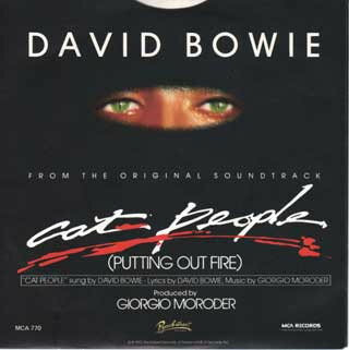 ・アーティスト David Bowie Music By Giorgio Moroder ・タイトル Cat People (Putting Out Fire) (From The Original Soundtrack) ・レーベル・型番 MCA Records MCA770 ・フォーマット 7インチレコード ・コンディション(盤) 良い (VG+) ・コンディション(ジャケット) 良い (VG+) ・コンディション(帯) オビなし ・特記事項 【カバー折れ/しわ】【カバーに擦れ】【盤に薄い跡】 サンプル画像です。実際の商品の画像ではありません 商品写真はバーコード/カタログ番号に対応したサンプル画像ですので、お送りする商品の画像ではありません。帯やライナーなどの付属品は、特記事項に記載されている場合のみ含まれます。プロモやカラーレコードなどの仕様についても、該当する場合のみ特記事項に記載しています。 【ご購入前に必ずご確認ください】 ・本店サイト(www.recordcity.jp)とは価格、送料が違います ・本店サイト、その他支店のオーダーとは同梱発送できません ・注文確定後に別の注文を頂いた場合、注文同士の同梱は致しかねます。 ・別倉庫から発送しているため、店頭受け渡しは対応しておりません ・一部商品は他の通販サイトでも販売しているため、ご注文のタイミングによっては商品のご用意ができない場合がございます。 ・土日祝日はお休みです 金曜・祝前日9時以降のご連絡またはご入金は、返答または発送が週明け・祝日明けに順次対応となります。 ・ご購入後のキャンセル不可 ご購入後のキャンセルはいかなる理由においてもお受けできません。ご了承の上、ご購入くださいませ。 ・日本郵便(ゆうパック/ゆうメール)によるお届けになります。 ・中古品であることをご理解ください 当ストアでは中古商品を主に販売しております。中古品であることをご理解の上ご購入ください。また、一部商品はRecordCityオンラインストアで試聴可能です。 ・返品について お客様のご都合による返品は一切承っておりません。 表記の内容と実際の商品に相違がある場合、また針飛び等で返品・返金をご希望される場合は、商品の到着後1週間以内にご連絡ください。商品の返送をこちらで確認後、キャンセル・返金を行います。 コンディションVG以下の商品は返品できません。プレイに影響のない表面のこすれ傷、プレス起因のノイズ盤は返品の対象外です。 【コンディション表記】 ・ほぼ新品(M-)(Like New) 完全な新品。未使用。当店ではほぼ使用しません ・非常に良い(EX)(Excellent) 中古盤として美品な状態。わずかな経年を感じるものの傷みを感じさせない、当店基準で最高の状態 ・良い(VG+)(Very Good Plus) 丁寧に扱われた中古品で、軽い使用感がみられる。 ・可(VG)(Acceptable) 使い込まれた中古品で、「良い」よりもさらに使用感がみられる。 ・悪い(VG-)(Bad) 状態が悪いアイテム。使用の保障はなく、再生不可、針飛び、目立つノイズがあるかもしれない。状態によるクレーム不可。返品不可。 ・非常に悪い(G)(Very Bad) 「悪い」よりさらに状態が悪いアイテム。使用の保障はなく、再生不可、針飛び、目立つノイズがあるかもしれない。状態によるクレーム不可。返品不可。 ・ジャンク(Fair)(Junk/Fair) 割れている、反っている、水ダメージがある、カビ、ジャケットが分離している、ひどい書き込み、ひどい擦れなど最低の状態。使用の保障はなく、再生不可、針飛び、目立つノイズがあるかもしれない。状態によるクレーム不可。返品不可。 ・ジャンク(Poor)(Junk/Poor) 割れている、反っている、水ダメージがある、カビ、ジャケットが分離している、ひどい書き込み、ひどい擦れなど最低の状態。使用の保障はなく、再生不可、針飛び、目立つノイズがあるかもしれない。状態によるクレーム不可。返品不可。