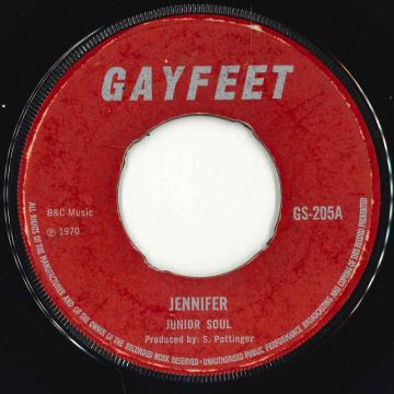 ・アーティスト Junior Soul (2) ・タイトル Jennifer ・レーベル・型番 Gayfeet GS205 ・フォーマット 7インチレコード ・コンディション(盤) 非常に悪い (G) ・コンディション(ジャケット) ・コンディション(帯) オビなし ・特記事項 【VG-/NOC/stain 】 サンプル画像です。実際の商品の画像ではありません 商品写真はバーコード/カタログ番号に対応したサンプル画像ですので、お送りする商品の画像ではありません。帯やライナーなどの付属品は、特記事項に記載されている場合のみ含まれます。プロモやカラーレコードなどの仕様についても、該当する場合のみ特記事項に記載しています。 【ご購入前に必ずご確認ください】 ・本店サイト(www.recordcity.jp)とは価格、送料が違います ・本店サイト、その他支店のオーダーとは同梱発送できません ・注文確定後に別の注文を頂いた場合、注文同士の同梱は致しかねます。 ・別倉庫から発送しているため、店頭受け渡しは対応しておりません ・一部商品は他の通販サイトでも販売しているため、ご注文のタイミングによっては商品のご用意ができない場合がございます。 ・土日祝日はお休みです 金曜・祝前日9時以降のご連絡またはご入金は、返答または発送が週明け・祝日明けに順次対応となります。 ・ご購入後のキャンセル不可 ご購入後のキャンセルはいかなる理由においてもお受けできません。ご了承の上、ご購入くださいませ。 ・日本郵便(ゆうパック/ゆうメール)によるお届けになります。 ・中古品であることをご理解ください 当ストアでは中古商品を主に販売しております。中古品であることをご理解の上ご購入ください。また、一部商品はRecordCityオンラインストアで試聴可能です。 ・返品について お客様のご都合による返品は一切承っておりません。 表記の内容と実際の商品に相違がある場合、また針飛び等で返品・返金をご希望される場合は、商品の到着後1週間以内にご連絡ください。商品の返送をこちらで確認後、キャンセル・返金を行います。 コンディションVG以下の商品は返品できません。プレイに影響のない表面のこすれ傷、プレス起因のノイズ盤は返品の対象外です。 【コンディション表記】 ・ほぼ新品(M-)(Like New) 完全な新品。未使用。当店ではほぼ使用しません ・非常に良い(EX)(Excellent) 中古盤として美品な状態。わずかな経年を感じるものの傷みを感じさせない、当店基準で最高の状態 ・良い(VG+)(Very Good Plus) 丁寧に扱われた中古品で、軽い使用感がみられる。 ・可(VG)(Acceptable) 使い込まれた中古品で、「良い」よりもさらに使用感がみられる。 ・悪い(VG-)(Bad) 状態が悪いアイテム。使用の保障はなく、再生不可、針飛び、目立つノイズがあるかもしれない。状態によるクレーム不可。返品不可。 ・非常に悪い(G)(Very Bad) 「悪い」よりさらに状態が悪いアイテム。使用の保障はなく、再生不可、針飛び、目立つノイズがあるかもしれない。状態によるクレーム不可。返品不可。 ・ジャンク(Fair)(Junk/Fair) 割れている、反っている、水ダメージがある、カビ、ジャケットが分離している、ひどい書き込み、ひどい擦れなど最低の状態。使用の保障はなく、再生不可、針飛び、目立つノイズがあるかもしれない。状態によるクレーム不可。返品不可。 ・ジャンク(Poor)(Junk/Poor) 割れている、反っている、水ダメージがある、カビ、ジャケットが分離している、ひどい書き込み、ひどい擦れなど最低の状態。使用の保障はなく、再生不可、針飛び、目立つノイズがあるかもしれない。状態によるクレーム不可。返品不可。