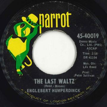 ・アーティスト Engelbert Humperdinck ・タイトル The Last Waltz ・レーベル・型番 Parrot 4540019 ・フォーマット 7インチレコード ・コンディション(盤) 可 (VG) ・コンディション(ジャケット) ・コンディション(帯) オビなし ・特記事項 【VG+/SLD 】 サンプル画像です。実際の商品の画像ではありません 商品写真はバーコード/カタログ番号に対応したサンプル画像ですので、お送りする商品の画像ではありません。帯やライナーなどの付属品は、特記事項に記載されている場合のみ含まれます。プロモやカラーレコードなどの仕様についても、該当する場合のみ特記事項に記載しています。 【ご購入前に必ずご確認ください】 ・本店サイト(www.recordcity.jp)とは価格、送料が違います ・本店サイト、その他支店のオーダーとは同梱発送できません ・注文確定後に別の注文を頂いた場合、注文同士の同梱は致しかねます。 ・別倉庫から発送しているため、店頭受け渡しは対応しておりません ・一部商品は他の通販サイトでも販売しているため、ご注文のタイミングによっては商品のご用意ができない場合がございます。 ・土日祝日はお休みです 金曜・祝前日9時以降のご連絡またはご入金は、返答または発送が週明け・祝日明けに順次対応となります。 ・ご購入後のキャンセル不可 ご購入後のキャンセルはいかなる理由においてもお受けできません。ご了承の上、ご購入くださいませ。 ・日本郵便(ゆうパック/ゆうメール)によるお届けになります。 ・中古品であることをご理解ください 当ストアでは中古商品を主に販売しております。中古品であることをご理解の上ご購入ください。また、一部商品はRecordCityオンラインストアで試聴可能です。 ・返品について お客様のご都合による返品は一切承っておりません。 表記の内容と実際の商品に相違がある場合、また針飛び等で返品・返金をご希望される場合は、商品の到着後1週間以内にご連絡ください。商品の返送をこちらで確認後、キャンセル・返金を行います。 コンディションVG以下の商品は返品できません。プレイに影響のない表面のこすれ傷、プレス起因のノイズ盤は返品の対象外です。 【コンディション表記】 ・ほぼ新品(M-)(Like New) 完全な新品。未使用。当店ではほぼ使用しません ・非常に良い(EX)(Excellent) 中古盤として美品な状態。わずかな経年を感じるものの傷みを感じさせない、当店基準で最高の状態 ・良い(VG+)(Very Good Plus) 丁寧に扱われた中古品で、軽い使用感がみられる。 ・可(VG)(Acceptable) 使い込まれた中古品で、「良い」よりもさらに使用感がみられる。 ・悪い(VG-)(Bad) 状態が悪いアイテム。使用の保障はなく、再生不可、針飛び、目立つノイズがあるかもしれない。状態によるクレーム不可。返品不可。 ・非常に悪い(G)(Very Bad) 「悪い」よりさらに状態が悪いアイテム。使用の保障はなく、再生不可、針飛び、目立つノイズがあるかもしれない。状態によるクレーム不可。返品不可。 ・ジャンク(Fair)(Junk/Fair) 割れている、反っている、水ダメージがある、カビ、ジャケットが分離している、ひどい書き込み、ひどい擦れなど最低の状態。使用の保障はなく、再生不可、針飛び、目立つノイズがあるかもしれない。状態によるクレーム不可。返品不可。 ・ジャンク(Poor)(Junk/Poor) 割れている、反っている、水ダメージがある、カビ、ジャケットが分離している、ひどい書き込み、ひどい擦れなど最低の状態。使用の保障はなく、再生不可、針飛び、目立つノイズがあるかもしれない。状態によるクレーム不可。返品不可。