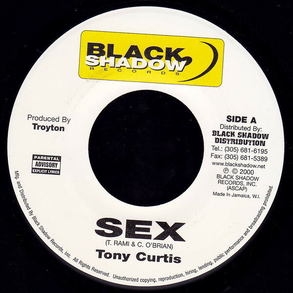・アーティスト Tony Curtis ・タイトル Sex ・レーベル・型番 Black Shadow Records NONE ・フォーマット 7インチレコード ・コンディション(盤) 非常に良い(EX) ・コンディション(ジャケット) ・コンディション(帯) オビなし ・特記事項 【EX/SEW/stain 】 サンプル画像です。実際の商品の画像ではありません 商品写真はバーコード/カタログ番号に対応したサンプル画像ですので、お送りする商品の画像ではありません。帯やライナーなどの付属品は、特記事項に記載されている場合のみ含まれます。プロモやカラーレコードなどの仕様についても、該当する場合のみ特記事項に記載しています。 【ご購入前に必ずご確認ください】 ・本店サイト(www.recordcity.jp)とは価格、送料が違います ・本店サイト、その他支店のオーダーとは同梱発送できません ・注文確定後に別の注文を頂いた場合、注文同士の同梱は致しかねます。 ・別倉庫から発送しているため、店頭受け渡しは対応しておりません ・一部商品は他の通販サイトでも販売しているため、ご注文のタイミングによっては商品のご用意ができない場合がございます。 ・土日祝日はお休みです 金曜・祝前日9時以降のご連絡またはご入金は、返答または発送が週明け・祝日明けに順次対応となります。 ・ご購入後のキャンセル不可 ご購入後のキャンセルはいかなる理由においてもお受けできません。ご了承の上、ご購入くださいませ。 ・日本郵便(ゆうパック/ゆうメール)によるお届けになります。 ・中古品であることをご理解ください 当ストアでは中古商品を主に販売しております。中古品であることをご理解の上ご購入ください。また、一部商品はRecordCityオンラインストアで試聴可能です。 ・返品について お客様のご都合による返品は一切承っておりません。 表記の内容と実際の商品に相違がある場合、また針飛び等で返品・返金をご希望される場合は、商品の到着後1週間以内にご連絡ください。商品の返送をこちらで確認後、キャンセル・返金を行います。 コンディションVG以下の商品は返品できません。プレイに影響のない表面のこすれ傷、プレス起因のノイズ盤は返品の対象外です。 【コンディション表記】 ・ほぼ新品(M-)(Like New) 完全な新品。未使用。当店ではほぼ使用しません ・非常に良い(EX)(Excellent) 中古盤として美品な状態。わずかな経年を感じるものの傷みを感じさせない、当店基準で最高の状態 ・良い(VG+)(Very Good Plus) 丁寧に扱われた中古品で、軽い使用感がみられる。 ・可(VG)(Acceptable) 使い込まれた中古品で、「良い」よりもさらに使用感がみられる。 ・悪い(VG-)(Bad) 状態が悪いアイテム。使用の保障はなく、再生不可、針飛び、目立つノイズがあるかもしれない。状態によるクレーム不可。返品不可。 ・非常に悪い(G)(Very Bad) 「悪い」よりさらに状態が悪いアイテム。使用の保障はなく、再生不可、針飛び、目立つノイズがあるかもしれない。状態によるクレーム不可。返品不可。 ・ジャンク(Fair)(Junk/Fair) 割れている、反っている、水ダメージがある、カビ、ジャケットが分離している、ひどい書き込み、ひどい擦れなど最低の状態。使用の保障はなく、再生不可、針飛び、目立つノイズがあるかもしれない。状態によるクレーム不可。返品不可。 ・ジャンク(Poor)(Junk/Poor) 割れている、反っている、水ダメージがある、カビ、ジャケットが分離している、ひどい書き込み、ひどい擦れなど最低の状態。使用の保障はなく、再生不可、針飛び、目立つノイズがあるかもしれない。状態によるクレーム不可。返品不可。