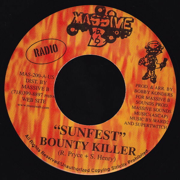 ・アーティスト Bounty Killer ・タイトル Sunfest ・レーベル・型番 Massive B MAS200 ・フォーマット 7インチレコード ・コンディション(盤) 非常に良い(EX) ・コンディション(ジャケット) ・コンディション(帯) オビなし ・特記事項 【EX 】 サンプル画像です。実際の商品の画像ではありません 商品写真はバーコード/カタログ番号に対応したサンプル画像ですので、お送りする商品の画像ではありません。帯やライナーなどの付属品は、特記事項に記載されている場合のみ含まれます。プロモやカラーレコードなどの仕様についても、該当する場合のみ特記事項に記載しています。 【ご購入前に必ずご確認ください】 ・本店サイト(www.recordcity.jp)とは価格、送料が違います ・本店サイト、その他支店のオーダーとは同梱発送できません ・注文確定後に別の注文を頂いた場合、注文同士の同梱は致しかねます。 ・別倉庫から発送しているため、店頭受け渡しは対応しておりません ・一部商品は他の通販サイトでも販売しているため、ご注文のタイミングによっては商品のご用意ができない場合がございます。 ・土日祝日はお休みです 金曜・祝前日9時以降のご連絡またはご入金は、返答または発送が週明け・祝日明けに順次対応となります。 ・ご購入後のキャンセル不可 ご購入後のキャンセルはいかなる理由においてもお受けできません。ご了承の上、ご購入くださいませ。 ・日本郵便(ゆうパック/ゆうメール)によるお届けになります。 ・中古品であることをご理解ください 当ストアでは中古商品を主に販売しております。中古品であることをご理解の上ご購入ください。また、一部商品はRecordCityオンラインストアで試聴可能です。 ・返品について お客様のご都合による返品は一切承っておりません。 表記の内容と実際の商品に相違がある場合、また針飛び等で返品・返金をご希望される場合は、商品の到着後1週間以内にご連絡ください。商品の返送をこちらで確認後、キャンセル・返金を行います。 コンディションVG以下の商品は返品できません。プレイに影響のない表面のこすれ傷、プレス起因のノイズ盤は返品の対象外です。 【コンディション表記】 ・ほぼ新品(M-)(Like New) 完全な新品。未使用。当店ではほぼ使用しません ・非常に良い(EX)(Excellent) 中古盤として美品な状態。わずかな経年を感じるものの傷みを感じさせない、当店基準で最高の状態 ・良い(VG+)(Very Good Plus) 丁寧に扱われた中古品で、軽い使用感がみられる。 ・可(VG)(Acceptable) 使い込まれた中古品で、「良い」よりもさらに使用感がみられる。 ・悪い(VG-)(Bad) 状態が悪いアイテム。使用の保障はなく、再生不可、針飛び、目立つノイズがあるかもしれない。状態によるクレーム不可。返品不可。 ・非常に悪い(G)(Very Bad) 「悪い」よりさらに状態が悪いアイテム。使用の保障はなく、再生不可、針飛び、目立つノイズがあるかもしれない。状態によるクレーム不可。返品不可。 ・ジャンク(Fair)(Junk/Fair) 割れている、反っている、水ダメージがある、カビ、ジャケットが分離している、ひどい書き込み、ひどい擦れなど最低の状態。使用の保障はなく、再生不可、針飛び、目立つノイズがあるかもしれない。状態によるクレーム不可。返品不可。 ・ジャンク(Poor)(Junk/Poor) 割れている、反っている、水ダメージがある、カビ、ジャケットが分離している、ひどい書き込み、ひどい擦れなど最低の状態。使用の保障はなく、再生不可、針飛び、目立つノイズがあるかもしれない。状態によるクレーム不可。返品不可。