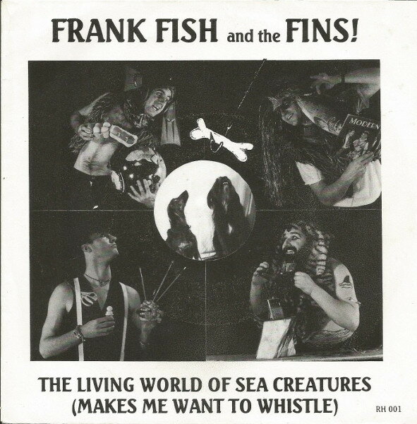 ・アーティスト Frank Fish & The Fins ・タイトル The Living World Of Sea Creatures (Makes Me Want To Whistle) ・レーベル・型番 Red Herring Records RH001 ・フォーマット 7インチレコード ・コンディション(盤) 良い (VG+) ・コンディション(ジャケット) 良い (VG+) ・コンディション(帯) オビなし ・特記事項 【盤汚れ】【盤に薄い跡】【カバー汚れ】 サンプル画像です。実際の商品の画像ではありません 商品写真はバーコード/カタログ番号に対応したサンプル画像ですので、お送りする商品の画像ではありません。帯やライナーなどの付属品は、特記事項に記載されている場合のみ含まれます。プロモやカラーレコードなどの仕様についても、該当する場合のみ特記事項に記載しています。 【ご購入前に必ずご確認ください】 ・本店サイト(www.recordcity.jp)とは価格、送料が違います ・本店サイト、その他支店のオーダーとは同梱発送できません ・注文確定後に別の注文を頂いた場合、注文同士の同梱は致しかねます。 ・別倉庫から発送しているため、店頭受け渡しは対応しておりません ・一部商品は他の通販サイトでも販売しているため、ご注文のタイミングによっては商品のご用意ができない場合がございます。 ・土日祝日はお休みです 金曜・祝前日9時以降のご連絡またはご入金は、返答または発送が週明け・祝日明けに順次対応となります。 ・ご購入後のキャンセル不可 ご購入後のキャンセルはいかなる理由においてもお受けできません。ご了承の上、ご購入くださいませ。 ・日本郵便(ゆうパック/ゆうメール)によるお届けになります。 ・中古品であることをご理解ください 当ストアでは中古商品を主に販売しております。中古品であることをご理解の上ご購入ください。また、一部商品はRecordCityオンラインストアで試聴可能です。 ・返品について お客様のご都合による返品は一切承っておりません。 表記の内容と実際の商品に相違がある場合、また針飛び等で返品・返金をご希望される場合は、商品の到着後1週間以内にご連絡ください。商品の返送をこちらで確認後、キャンセル・返金を行います。 コンディションVG以下の商品は返品できません。プレイに影響のない表面のこすれ傷、プレス起因のノイズ盤は返品の対象外です。 【コンディション表記】 ・ほぼ新品(M-)(Like New) 完全な新品。未使用。当店ではほぼ使用しません ・非常に良い(EX)(Excellent) 中古盤として美品な状態。わずかな経年を感じるものの傷みを感じさせない、当店基準で最高の状態 ・良い(VG+)(Very Good Plus) 丁寧に扱われた中古品で、軽い使用感がみられる。 ・可(VG)(Acceptable) 使い込まれた中古品で、「良い」よりもさらに使用感がみられる。 ・悪い(VG-)(Bad) 状態が悪いアイテム。使用の保障はなく、再生不可、針飛び、目立つノイズがあるかもしれない。状態によるクレーム不可。返品不可。 ・非常に悪い(G)(Very Bad) 「悪い」よりさらに状態が悪いアイテム。使用の保障はなく、再生不可、針飛び、目立つノイズがあるかもしれない。状態によるクレーム不可。返品不可。 ・ジャンク(Fair)(Junk/Fair) 割れている、反っている、水ダメージがある、カビ、ジャケットが分離している、ひどい書き込み、ひどい擦れなど最低の状態。使用の保障はなく、再生不可、針飛び、目立つノイズがあるかもしれない。状態によるクレーム不可。返品不可。 ・ジャンク(Poor)(Junk/Poor) 割れている、反っている、水ダメージがある、カビ、ジャケットが分離している、ひどい書き込み、ひどい擦れなど最低の状態。使用の保障はなく、再生不可、針飛び、目立つノイズがあるかもしれない。状態によるクレーム不可。返品不可。