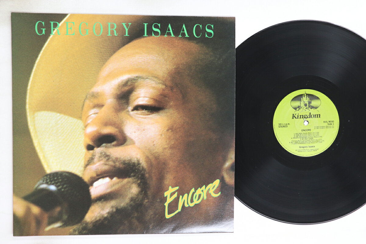 ・アーティスト Gregory Isaacs ・タイトル Encore ・レーベル・型番 Kingdom Records KVL9030 ・フォーマット LPレコード ・コンディション(盤) 良い (VG+) ・コンディション(ジャケット) 良い (VG+) ・コンディション(帯) オビなし ・特記事項 実際に発送される商品の画像です 【ご購入前に必ずご確認ください】 ・本店サイト(www.recordcity.jp)とは価格、送料が違います ・本店サイト、その他支店のオーダーとは同梱発送できません ・注文確定後に別の注文を頂いた場合、注文同士の同梱は致しかねます。 ・別倉庫から発送しているため、店頭受け渡しは対応しておりません ・一部商品は他の通販サイトでも販売しているため、ご注文のタイミングによっては商品のご用意ができない場合がございます。 ・土日祝日はお休みです 金曜・祝前日9時以降のご連絡またはご入金は、返答または発送が週明け・祝日明けに順次対応となります。 ・ご購入後のキャンセル不可 ご購入後のキャンセルはいかなる理由においてもお受けできません。ご了承の上、ご購入くださいませ。 ・日本郵便(ゆうパック/ゆうメール)によるお届けになります。 ・中古品であることをご理解ください 当ストアでは中古商品を主に販売しております。中古品であることをご理解の上ご購入ください。また、一部商品はRecordCityオンラインストアで試聴可能です。 ・返品について お客様のご都合による返品は一切承っておりません。 表記の内容と実際の商品に相違がある場合、また針飛び等で返品・返金をご希望される場合は、商品の到着後1週間以内にご連絡ください。商品の返送をこちらで確認後、キャンセル・返金を行います。 コンディションVG以下の商品は返品できません。プレイに影響のない表面のこすれ傷、プレス起因のノイズ盤は返品の対象外です。 【コンディション表記】 ・ほぼ新品(M-)(Like New) 完全な新品。未使用。当店ではほぼ使用しません ・非常に良い(EX)(Excellent) 中古盤として美品な状態。わずかな経年を感じるものの傷みを感じさせない、当店基準で最高の状態 ・良い(VG+)(Very Good Plus) 丁寧に扱われた中古品で、軽い使用感がみられる。 ・可(VG)(Acceptable) 使い込まれた中古品で、「良い」よりもさらに使用感がみられる。 ・悪い(VG-)(Bad) 状態が悪いアイテム。使用の保障はなく、再生不可、針飛び、目立つノイズがあるかもしれない。状態によるクレーム不可。返品不可。 ・非常に悪い(G)(Very Bad) 「悪い」よりさらに状態が悪いアイテム。使用の保障はなく、再生不可、針飛び、目立つノイズがあるかもしれない。状態によるクレーム不可。返品不可。 ・ジャンク(Fair)(Junk/Fair) 割れている、反っている、水ダメージがある、カビ、ジャケットが分離している、ひどい書き込み、ひどい擦れなど最低の状態。使用の保障はなく、再生不可、針飛び、目立つノイズがあるかもしれない。状態によるクレーム不可。返品不可。 ・ジャンク(Poor)(Junk/Poor) 割れている、反っている、水ダメージがある、カビ、ジャケットが分離している、ひどい書き込み、ひどい擦れなど最低の状態。使用の保障はなく、再生不可、針飛び、目立つノイズがあるかもしれない。状態によるクレーム不可。返品不可。