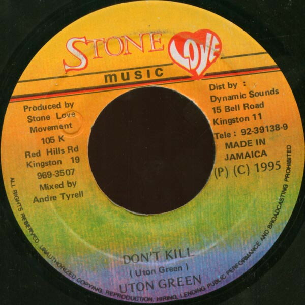 ・アーティスト Utan Green ・タイトル Don't Kill ・レーベル・型番 Stone Love Music NONE ・フォーマット 7インチレコード ・コンディション(盤) 良い (VG+) ・コンディション(ジャケット) ・コンディション(帯) オビなし ・特記事項 【EX-/SEW/stain 】 サンプル画像です。実際の商品の画像ではありません 商品写真はバーコード/カタログ番号に対応したサンプル画像ですので、お送りする商品の画像ではありません。帯やライナーなどの付属品は、特記事項に記載されている場合のみ含まれます。プロモやカラーレコードなどの仕様についても、該当する場合のみ特記事項に記載しています。 【ご購入前に必ずご確認ください】 ・本店サイト(www.recordcity.jp)とは価格、送料が違います ・本店サイト、その他支店のオーダーとは同梱発送できません ・注文確定後に別の注文を頂いた場合、注文同士の同梱は致しかねます。 ・別倉庫から発送しているため、店頭受け渡しは対応しておりません ・一部商品は他の通販サイトでも販売しているため、ご注文のタイミングによっては商品のご用意ができない場合がございます。 ・土日祝日はお休みです 金曜・祝前日9時以降のご連絡またはご入金は、返答または発送が週明け・祝日明けに順次対応となります。 ・ご購入後のキャンセル不可 ご購入後のキャンセルはいかなる理由においてもお受けできません。ご了承の上、ご購入くださいませ。 ・日本郵便(ゆうパック/ゆうメール)によるお届けになります。 ・中古品であることをご理解ください 当ストアでは中古商品を主に販売しております。中古品であることをご理解の上ご購入ください。また、一部商品はRecordCityオンラインストアで試聴可能です。 ・返品について お客様のご都合による返品は一切承っておりません。 表記の内容と実際の商品に相違がある場合、また針飛び等で返品・返金をご希望される場合は、商品の到着後1週間以内にご連絡ください。商品の返送をこちらで確認後、キャンセル・返金を行います。 コンディションVG以下の商品は返品できません。プレイに影響のない表面のこすれ傷、プレス起因のノイズ盤は返品の対象外です。 【コンディション表記】 ・ほぼ新品(M-)(Like New) 完全な新品。未使用。当店ではほぼ使用しません ・非常に良い(EX)(Excellent) 中古盤として美品な状態。わずかな経年を感じるものの傷みを感じさせない、当店基準で最高の状態 ・良い(VG+)(Very Good Plus) 丁寧に扱われた中古品で、軽い使用感がみられる。 ・可(VG)(Acceptable) 使い込まれた中古品で、「良い」よりもさらに使用感がみられる。 ・悪い(VG-)(Bad) 状態が悪いアイテム。使用の保障はなく、再生不可、針飛び、目立つノイズがあるかもしれない。状態によるクレーム不可。返品不可。 ・非常に悪い(G)(Very Bad) 「悪い」よりさらに状態が悪いアイテム。使用の保障はなく、再生不可、針飛び、目立つノイズがあるかもしれない。状態によるクレーム不可。返品不可。 ・ジャンク(Fair)(Junk/Fair) 割れている、反っている、水ダメージがある、カビ、ジャケットが分離している、ひどい書き込み、ひどい擦れなど最低の状態。使用の保障はなく、再生不可、針飛び、目立つノイズがあるかもしれない。状態によるクレーム不可。返品不可。 ・ジャンク(Poor)(Junk/Poor) 割れている、反っている、水ダメージがある、カビ、ジャケットが分離している、ひどい書き込み、ひどい擦れなど最低の状態。使用の保障はなく、再生不可、針飛び、目立つノイズがあるかもしれない。状態によるクレーム不可。返品不可。