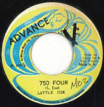 ・アーティスト Little Joe (3) ・タイトル 750 Four ・レーベル・型番 Advance none ・フォーマット 7インチレコード ・コンディション(盤) 良い (VG+) ・コンディション(ジャケット) ・コンディション(帯) オビなし ・特記事項 【EX-/SEW/WOL/Marks 】 サンプル画像です。実際の商品の画像ではありません 商品写真はバーコード/カタログ番号に対応したサンプル画像ですので、お送りする商品の画像ではありません。帯やライナーなどの付属品は、特記事項に記載されている場合のみ含まれます。プロモやカラーレコードなどの仕様についても、該当する場合のみ特記事項に記載しています。 【ご購入前に必ずご確認ください】 ・本店サイト(www.recordcity.jp)とは価格、送料が違います ・本店サイト、その他支店のオーダーとは同梱発送できません ・注文確定後に別の注文を頂いた場合、注文同士の同梱は致しかねます。 ・別倉庫から発送しているため、店頭受け渡しは対応しておりません ・一部商品は他の通販サイトでも販売しているため、ご注文のタイミングによっては商品のご用意ができない場合がございます。 ・土日祝日はお休みです 金曜・祝前日9時以降のご連絡またはご入金は、返答または発送が週明け・祝日明けに順次対応となります。 ・ご購入後のキャンセル不可 ご購入後のキャンセルはいかなる理由においてもお受けできません。ご了承の上、ご購入くださいませ。 ・日本郵便(ゆうパック/ゆうメール)によるお届けになります。 ・中古品であることをご理解ください 当ストアでは中古商品を主に販売しております。中古品であることをご理解の上ご購入ください。また、一部商品はRecordCityオンラインストアで試聴可能です。 ・返品について お客様のご都合による返品は一切承っておりません。 表記の内容と実際の商品に相違がある場合、また針飛び等で返品・返金をご希望される場合は、商品の到着後1週間以内にご連絡ください。商品の返送をこちらで確認後、キャンセル・返金を行います。 コンディションVG以下の商品は返品できません。プレイに影響のない表面のこすれ傷、プレス起因のノイズ盤は返品の対象外です。 【コンディション表記】 ・ほぼ新品(M-)(Like New) 完全な新品。未使用。当店ではほぼ使用しません ・非常に良い(EX)(Excellent) 中古盤として美品な状態。わずかな経年を感じるものの傷みを感じさせない、当店基準で最高の状態 ・良い(VG+)(Very Good Plus) 丁寧に扱われた中古品で、軽い使用感がみられる。 ・可(VG)(Acceptable) 使い込まれた中古品で、「良い」よりもさらに使用感がみられる。 ・悪い(VG-)(Bad) 状態が悪いアイテム。使用の保障はなく、再生不可、針飛び、目立つノイズがあるかもしれない。状態によるクレーム不可。返品不可。 ・非常に悪い(G)(Very Bad) 「悪い」よりさらに状態が悪いアイテム。使用の保障はなく、再生不可、針飛び、目立つノイズがあるかもしれない。状態によるクレーム不可。返品不可。 ・ジャンク(Fair)(Junk/Fair) 割れている、反っている、水ダメージがある、カビ、ジャケットが分離している、ひどい書き込み、ひどい擦れなど最低の状態。使用の保障はなく、再生不可、針飛び、目立つノイズがあるかもしれない。状態によるクレーム不可。返品不可。 ・ジャンク(Poor)(Junk/Poor) 割れている、反っている、水ダメージがある、カビ、ジャケットが分離している、ひどい書き込み、ひどい擦れなど最低の状態。使用の保障はなく、再生不可、針飛び、目立つノイズがあるかもしれない。状態によるクレーム不可。返品不可。
