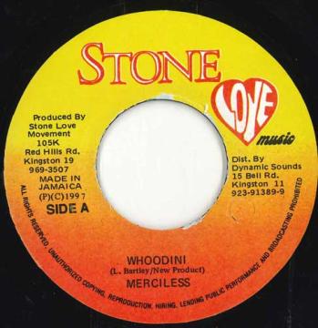 ・アーティスト Merciless ・タイトル Whoodini ・レーベル・型番 Stone Love Music NONE ・フォーマット 7インチレコード ・コンディション(盤) 良い (VG+) ・コンディション(ジャケット) ・コンディション(帯) オビなし ・特記事項 【EX/SEW/marks 】 サンプル画像です。実際の商品の画像ではありません 商品写真はバーコード/カタログ番号に対応したサンプル画像ですので、お送りする商品の画像ではありません。帯やライナーなどの付属品は、特記事項に記載されている場合のみ含まれます。プロモやカラーレコードなどの仕様についても、該当する場合のみ特記事項に記載しています。 【ご購入前に必ずご確認ください】 ・本店サイト(www.recordcity.jp)とは価格、送料が違います ・本店サイト、その他支店のオーダーとは同梱発送できません ・注文確定後に別の注文を頂いた場合、注文同士の同梱は致しかねます。 ・別倉庫から発送しているため、店頭受け渡しは対応しておりません ・一部商品は他の通販サイトでも販売しているため、ご注文のタイミングによっては商品のご用意ができない場合がございます。 ・土日祝日はお休みです 金曜・祝前日9時以降のご連絡またはご入金は、返答または発送が週明け・祝日明けに順次対応となります。 ・ご購入後のキャンセル不可 ご購入後のキャンセルはいかなる理由においてもお受けできません。ご了承の上、ご購入くださいませ。 ・日本郵便(ゆうパック/ゆうメール)によるお届けになります。 ・中古品であることをご理解ください 当ストアでは中古商品を主に販売しております。中古品であることをご理解の上ご購入ください。また、一部商品はRecordCityオンラインストアで試聴可能です。 ・返品について お客様のご都合による返品は一切承っておりません。 表記の内容と実際の商品に相違がある場合、また針飛び等で返品・返金をご希望される場合は、商品の到着後1週間以内にご連絡ください。商品の返送をこちらで確認後、キャンセル・返金を行います。 コンディションVG以下の商品は返品できません。プレイに影響のない表面のこすれ傷、プレス起因のノイズ盤は返品の対象外です。 【コンディション表記】 ・ほぼ新品(M-)(Like New) 完全な新品。未使用。当店ではほぼ使用しません ・非常に良い(EX)(Excellent) 中古盤として美品な状態。わずかな経年を感じるものの傷みを感じさせない、当店基準で最高の状態 ・良い(VG+)(Very Good Plus) 丁寧に扱われた中古品で、軽い使用感がみられる。 ・可(VG)(Acceptable) 使い込まれた中古品で、「良い」よりもさらに使用感がみられる。 ・悪い(VG-)(Bad) 状態が悪いアイテム。使用の保障はなく、再生不可、針飛び、目立つノイズがあるかもしれない。状態によるクレーム不可。返品不可。 ・非常に悪い(G)(Very Bad) 「悪い」よりさらに状態が悪いアイテム。使用の保障はなく、再生不可、針飛び、目立つノイズがあるかもしれない。状態によるクレーム不可。返品不可。 ・ジャンク(Fair)(Junk/Fair) 割れている、反っている、水ダメージがある、カビ、ジャケットが分離している、ひどい書き込み、ひどい擦れなど最低の状態。使用の保障はなく、再生不可、針飛び、目立つノイズがあるかもしれない。状態によるクレーム不可。返品不可。 ・ジャンク(Poor)(Junk/Poor) 割れている、反っている、水ダメージがある、カビ、ジャケットが分離している、ひどい書き込み、ひどい擦れなど最低の状態。使用の保障はなく、再生不可、針飛び、目立つノイズがあるかもしれない。状態によるクレーム不可。返品不可。