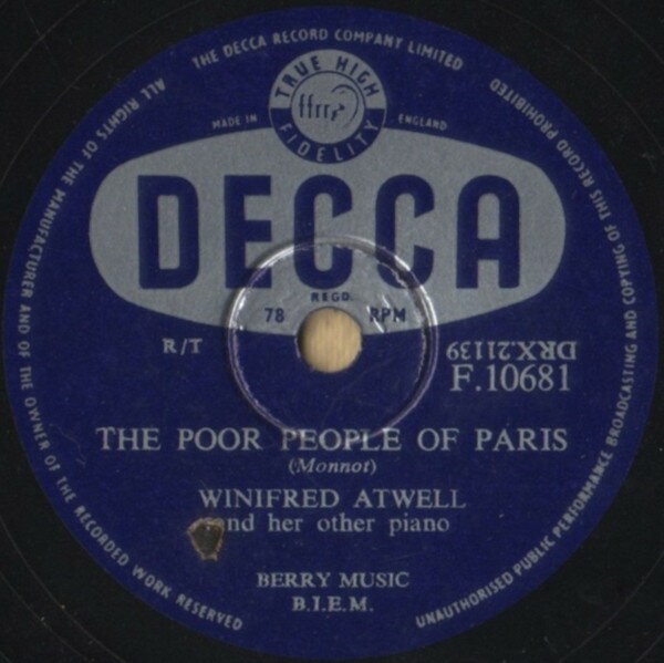 ・アーティスト Winifred Atwell ・タイトル Poor John / Piano Tuners Boogie ・レーベル・型番 DECCA F10681 ・フォーマット 78回転SP盤レコード ・コンディション(盤) 良い (VG+) ・コンディション(ジャケット) プレインカバー（元ジャケット／カバー無し） ・コンディション(帯) オビなし ・特記事項 【※再生コンディションによる返品不可】 サンプル画像です。実際の商品の画像ではありません 商品写真はバーコード/カタログ番号に対応したサンプル画像ですので、お送りする商品の画像ではありません。帯やライナーなどの付属品は、特記事項に記載されている場合のみ含まれます。プロモやカラーレコードなどの仕様についても、該当する場合のみ特記事項に記載しています。 【ご購入前に必ずご確認ください】 ・本店サイト(www.recordcity.jp)とは価格、送料が違います ・本店サイト、その他支店のオーダーとは同梱発送できません ・注文確定後に別の注文を頂いた場合、注文同士の同梱は致しかねます。 ・別倉庫から発送しているため、店頭受け渡しは対応しておりません ・一部商品は他の通販サイトでも販売しているため、ご注文のタイミングによっては商品のご用意ができない場合がございます。 ・土日祝日はお休みです 金曜・祝前日9時以降のご連絡またはご入金は、返答または発送が週明け・祝日明けに順次対応となります。 ・ご購入後のキャンセル不可 ご購入後のキャンセルはいかなる理由においてもお受けできません。ご了承の上、ご購入くださいませ。 ・日本郵便(ゆうパック/ゆうメール)によるお届けになります。 ・中古品であることをご理解ください 当ストアでは中古商品を主に販売しております。中古品であることをご理解の上ご購入ください。また、一部商品はRecordCityオンラインストアで試聴可能です。 ・返品について お客様のご都合による返品は一切承っておりません。 表記の内容と実際の商品に相違がある場合、また針飛び等で返品・返金をご希望される場合は、商品の到着後1週間以内にご連絡ください。商品の返送をこちらで確認後、キャンセル・返金を行います。 コンディションVG以下の商品は返品できません。プレイに影響のない表面のこすれ傷、プレス起因のノイズ盤は返品の対象外です。 【コンディション表記】 ・ほぼ新品(M-)(Like New) 完全な新品。未使用。当店ではほぼ使用しません ・非常に良い(EX)(Excellent) 中古盤として美品な状態。わずかな経年を感じるものの傷みを感じさせない、当店基準で最高の状態 ・良い(VG+)(Very Good Plus) 丁寧に扱われた中古品で、軽い使用感がみられる。 ・可(VG)(Acceptable) 使い込まれた中古品で、「良い」よりもさらに使用感がみられる。 ・悪い(VG-)(Bad) 状態が悪いアイテム。使用の保障はなく、再生不可、針飛び、目立つノイズがあるかもしれない。状態によるクレーム不可。返品不可。 ・非常に悪い(G)(Very Bad) 「悪い」よりさらに状態が悪いアイテム。使用の保障はなく、再生不可、針飛び、目立つノイズがあるかもしれない。状態によるクレーム不可。返品不可。 ・ジャンク(Fair)(Junk/Fair) 割れている、反っている、水ダメージがある、カビ、ジャケットが分離している、ひどい書き込み、ひどい擦れなど最低の状態。使用の保障はなく、再生不可、針飛び、目立つノイズがあるかもしれない。状態によるクレーム不可。返品不可。 ・ジャンク(Poor)(Junk/Poor) 割れている、反っている、水ダメージがある、カビ、ジャケットが分離している、ひどい書き込み、ひどい擦れなど最低の状態。使用の保障はなく、再生不可、針飛び、目立つノイズがあるかもしれない。状態によるクレーム不可。返品不可。