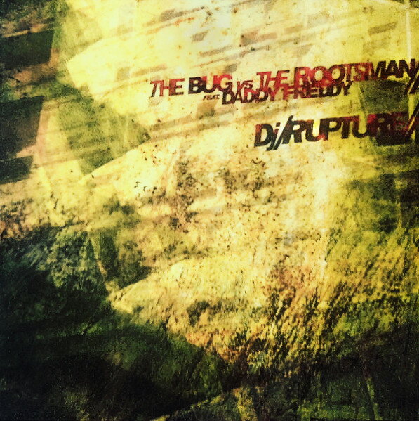 ・アーティスト Bug, Rootsman, Daddy Freddy / DJ /rupture ・タイトル Split ・レーベル・型番 Tigerbeat6 MEOW072 ・フォーマット 12インチレコード ・コンディション(盤) 良い (VG+) ・コンディション(ジャケット) 良い (VG+) ・コンディション(帯) オビなし ・特記事項 サンプル画像です。実際の商品の画像ではありません 商品写真はバーコード/カタログ番号に対応したサンプル画像ですので、お送りする商品の画像ではありません。帯やライナーなどの付属品は、特記事項に記載されている場合のみ含まれます。プロモやカラーレコードなどの仕様についても、該当する場合のみ特記事項に記載しています。 【ご購入前に必ずご確認ください】 ・本店サイト(www.recordcity.jp)とは価格、送料が違います ・本店サイト、その他支店のオーダーとは同梱発送できません ・注文確定後に別の注文を頂いた場合、注文同士の同梱は致しかねます。 ・別倉庫から発送しているため、店頭受け渡しは対応しておりません ・一部商品は他の通販サイトでも販売しているため、ご注文のタイミングによっては商品のご用意ができない場合がございます。 ・土日祝日はお休みです 金曜・祝前日9時以降のご連絡またはご入金は、返答または発送が週明け・祝日明けに順次対応となります。 ・ご購入後のキャンセル不可 ご購入後のキャンセルはいかなる理由においてもお受けできません。ご了承の上、ご購入くださいませ。 ・日本郵便(ゆうパック/ゆうメール)によるお届けになります。 ・中古品であることをご理解ください 当ストアでは中古商品を主に販売しております。中古品であることをご理解の上ご購入ください。また、一部商品はRecordCityオンラインストアで試聴可能です。 ・返品について お客様のご都合による返品は一切承っておりません。 表記の内容と実際の商品に相違がある場合、また針飛び等で返品・返金をご希望される場合は、商品の到着後1週間以内にご連絡ください。商品の返送をこちらで確認後、キャンセル・返金を行います。 コンディションVG以下の商品は返品できません。プレイに影響のない表面のこすれ傷、プレス起因のノイズ盤は返品の対象外です。 【コンディション表記】 ・ほぼ新品(M-)(Like New) 完全な新品。未使用。当店ではほぼ使用しません ・非常に良い(EX)(Excellent) 中古盤として美品な状態。わずかな経年を感じるものの傷みを感じさせない、当店基準で最高の状態 ・良い(VG+)(Very Good Plus) 丁寧に扱われた中古品で、軽い使用感がみられる。 ・可(VG)(Acceptable) 使い込まれた中古品で、「良い」よりもさらに使用感がみられる。 ・悪い(VG-)(Bad) 状態が悪いアイテム。使用の保障はなく、再生不可、針飛び、目立つノイズがあるかもしれない。状態によるクレーム不可。返品不可。 ・非常に悪い(G)(Very Bad) 「悪い」よりさらに状態が悪いアイテム。使用の保障はなく、再生不可、針飛び、目立つノイズがあるかもしれない。状態によるクレーム不可。返品不可。 ・ジャンク(Fair)(Junk/Fair) 割れている、反っている、水ダメージがある、カビ、ジャケットが分離している、ひどい書き込み、ひどい擦れなど最低の状態。使用の保障はなく、再生不可、針飛び、目立つノイズがあるかもしれない。状態によるクレーム不可。返品不可。 ・ジャンク(Poor)(Junk/Poor) 割れている、反っている、水ダメージがある、カビ、ジャケットが分離している、ひどい書き込み、ひどい擦れなど最低の状態。使用の保障はなく、再生不可、針飛び、目立つノイズがあるかもしれない。状態によるクレーム不可。返品不可。