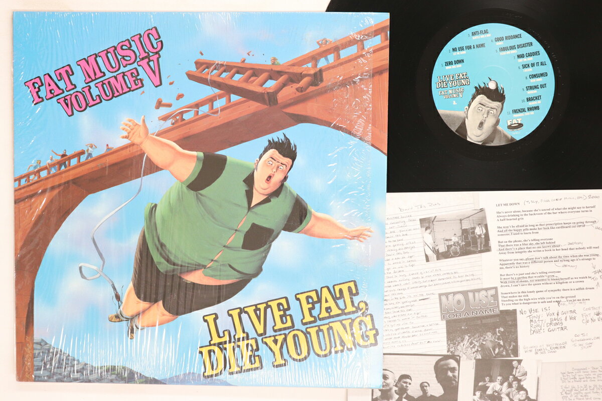 ・アーティスト Various ・タイトル Fat Music Volume V Live Fat Die Young ・レーベル・型番 FAT WRECK CHORDS FAT6131 ・フォーマット LPレコード ・コンディション(盤) 良い (VG+) ・コンディション(ジャケット) 良い (VG+) ・コンディション(帯) オビなし ・特記事項 【ライナー付き】 【シュリンク残し】 実際に発送される商品の画像です 【ご購入前に必ずご確認ください】 ・本店サイト(www.recordcity.jp)とは価格、送料が違います ・本店サイト、その他支店のオーダーとは同梱発送できません ・注文確定後に別の注文を頂いた場合、注文同士の同梱は致しかねます。 ・別倉庫から発送しているため、店頭受け渡しは対応しておりません ・一部商品は他の通販サイトでも販売しているため、ご注文のタイミングによっては商品のご用意ができない場合がございます。 ・土日祝日はお休みです 金曜・祝前日9時以降のご連絡またはご入金は、返答または発送が週明け・祝日明けに順次対応となります。 ・ご購入後のキャンセル不可 ご購入後のキャンセルはいかなる理由においてもお受けできません。ご了承の上、ご購入くださいませ。 ・日本郵便(ゆうパック/ゆうメール)によるお届けになります。 ・中古品であることをご理解ください 当ストアでは中古商品を主に販売しております。中古品であることをご理解の上ご購入ください。また、一部商品はRecordCityオンラインストアで試聴可能です。 ・返品について お客様のご都合による返品は一切承っておりません。 表記の内容と実際の商品に相違がある場合、また針飛び等で返品・返金をご希望される場合は、商品の到着後1週間以内にご連絡ください。商品の返送をこちらで確認後、キャンセル・返金を行います。 コンディションVG以下の商品は返品できません。プレイに影響のない表面のこすれ傷、プレス起因のノイズ盤は返品の対象外です。 【コンディション表記】 ・ほぼ新品(M-)(Like New) 完全な新品。未使用。当店ではほぼ使用しません ・非常に良い(EX)(Excellent) 中古盤として美品な状態。わずかな経年を感じるものの傷みを感じさせない、当店基準で最高の状態 ・良い(VG+)(Very Good Plus) 丁寧に扱われた中古品で、軽い使用感がみられる。 ・可(VG)(Acceptable) 使い込まれた中古品で、「良い」よりもさらに使用感がみられる。 ・悪い(VG-)(Bad) 状態が悪いアイテム。使用の保障はなく、再生不可、針飛び、目立つノイズがあるかもしれない。状態によるクレーム不可。返品不可。 ・非常に悪い(G)(Very Bad) 「悪い」よりさらに状態が悪いアイテム。使用の保障はなく、再生不可、針飛び、目立つノイズがあるかもしれない。状態によるクレーム不可。返品不可。 ・ジャンク(Fair)(Junk/Fair) 割れている、反っている、水ダメージがある、カビ、ジャケットが分離している、ひどい書き込み、ひどい擦れなど最低の状態。使用の保障はなく、再生不可、針飛び、目立つノイズがあるかもしれない。状態によるクレーム不可。返品不可。 ・ジャンク(Poor)(Junk/Poor) 割れている、反っている、水ダメージがある、カビ、ジャケットが分離している、ひどい書き込み、ひどい擦れなど最低の状態。使用の保障はなく、再生不可、針飛び、目立つノイズがあるかもしれない。状態によるクレーム不可。返品不可。
