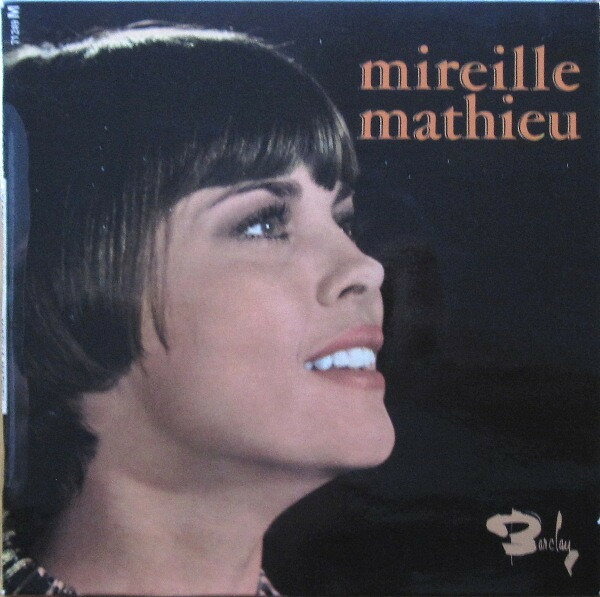 ・アーティスト Mireille Mathieu ・タイトル J'ai Garde L'accent ・レーベル・型番 BARCLAY 71249 ・フォーマット 7インチレコード ・コンディション(盤) 良い (VG+) ・コンディション(ジャケット) 良い (VG+) ・コンディション(帯) オビなし ・特記事項 【カバーにシール付着】 サンプル画像です。実際の商品の画像ではありません 商品写真はバーコード/カタログ番号に対応したサンプル画像ですので、お送りする商品の画像ではありません。帯やライナーなどの付属品は、特記事項に記載されている場合のみ含まれます。プロモやカラーレコードなどの仕様についても、該当する場合のみ特記事項に記載しています。 【ご購入前に必ずご確認ください】 ・本店サイト(www.recordcity.jp)とは価格、送料が違います ・本店サイト、その他支店のオーダーとは同梱発送できません ・注文確定後に別の注文を頂いた場合、注文同士の同梱は致しかねます。 ・別倉庫から発送しているため、店頭受け渡しは対応しておりません ・一部商品は他の通販サイトでも販売しているため、ご注文のタイミングによっては商品のご用意ができない場合がございます。 ・土日祝日はお休みです 金曜・祝前日9時以降のご連絡またはご入金は、返答または発送が週明け・祝日明けに順次対応となります。 ・ご購入後のキャンセル不可 ご購入後のキャンセルはいかなる理由においてもお受けできません。ご了承の上、ご購入くださいませ。 ・日本郵便(ゆうパック/ゆうメール)によるお届けになります。 ・中古品であることをご理解ください 当ストアでは中古商品を主に販売しております。中古品であることをご理解の上ご購入ください。また、一部商品はRecordCityオンラインストアで試聴可能です。 ・返品について お客様のご都合による返品は一切承っておりません。 表記の内容と実際の商品に相違がある場合、また針飛び等で返品・返金をご希望される場合は、商品の到着後1週間以内にご連絡ください。商品の返送をこちらで確認後、キャンセル・返金を行います。 コンディションVG以下の商品は返品できません。プレイに影響のない表面のこすれ傷、プレス起因のノイズ盤は返品の対象外です。 【コンディション表記】 ・ほぼ新品(M-)(Like New) 完全な新品。未使用。当店ではほぼ使用しません ・非常に良い(EX)(Excellent) 中古盤として美品な状態。わずかな経年を感じるものの傷みを感じさせない、当店基準で最高の状態 ・良い(VG+)(Very Good Plus) 丁寧に扱われた中古品で、軽い使用感がみられる。 ・可(VG)(Acceptable) 使い込まれた中古品で、「良い」よりもさらに使用感がみられる。 ・悪い(VG-)(Bad) 状態が悪いアイテム。使用の保障はなく、再生不可、針飛び、目立つノイズがあるかもしれない。状態によるクレーム不可。返品不可。 ・非常に悪い(G)(Very Bad) 「悪い」よりさらに状態が悪いアイテム。使用の保障はなく、再生不可、針飛び、目立つノイズがあるかもしれない。状態によるクレーム不可。返品不可。 ・ジャンク(Fair)(Junk/Fair) 割れている、反っている、水ダメージがある、カビ、ジャケットが分離している、ひどい書き込み、ひどい擦れなど最低の状態。使用の保障はなく、再生不可、針飛び、目立つノイズがあるかもしれない。状態によるクレーム不可。返品不可。 ・ジャンク(Poor)(Junk/Poor) 割れている、反っている、水ダメージがある、カビ、ジャケットが分離している、ひどい書き込み、ひどい擦れなど最低の状態。使用の保障はなく、再生不可、針飛び、目立つノイズがあるかもしれない。状態によるクレーム不可。返品不可。
