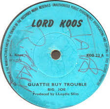 ・アーティスト Big Joe ・タイトル Quattie Buy Trouble ・レーベル・型番 Lord Koos KOO23 ・フォーマット 7インチレコード ・コンディション(盤) 良い (VG+) ・コンディション(ジャケット) ・コンディション(帯) オビなし ・特記事項 【盤に薄い跡】【盤に小さいキズ】【SLD/Change Of Plan / Let The Power Fall On I】 サンプル画像です。実際の商品の画像ではありません 商品写真はバーコード/カタログ番号に対応したサンプル画像ですので、お送りする商品の画像ではありません。帯やライナーなどの付属品は、特記事項に記載されている場合のみ含まれます。プロモやカラーレコードなどの仕様についても、該当する場合のみ特記事項に記載しています。 【ご購入前に必ずご確認ください】 ・本店サイト(www.recordcity.jp)とは価格、送料が違います ・本店サイト、その他支店のオーダーとは同梱発送できません ・注文確定後に別の注文を頂いた場合、注文同士の同梱は致しかねます。 ・別倉庫から発送しているため、店頭受け渡しは対応しておりません ・一部商品は他の通販サイトでも販売しているため、ご注文のタイミングによっては商品のご用意ができない場合がございます。 ・土日祝日はお休みです 金曜・祝前日9時以降のご連絡またはご入金は、返答または発送が週明け・祝日明けに順次対応となります。 ・ご購入後のキャンセル不可 ご購入後のキャンセルはいかなる理由においてもお受けできません。ご了承の上、ご購入くださいませ。 ・日本郵便(ゆうパック/ゆうメール)によるお届けになります。 ・中古品であることをご理解ください 当ストアでは中古商品を主に販売しております。中古品であることをご理解の上ご購入ください。また、一部商品はRecordCityオンラインストアで試聴可能です。 ・返品について お客様のご都合による返品は一切承っておりません。 表記の内容と実際の商品に相違がある場合、また針飛び等で返品・返金をご希望される場合は、商品の到着後1週間以内にご連絡ください。商品の返送をこちらで確認後、キャンセル・返金を行います。 コンディションVG以下の商品は返品できません。プレイに影響のない表面のこすれ傷、プレス起因のノイズ盤は返品の対象外です。 【コンディション表記】 ・ほぼ新品(M-)(Like New) 完全な新品。未使用。当店ではほぼ使用しません ・非常に良い(EX)(Excellent) 中古盤として美品な状態。わずかな経年を感じるものの傷みを感じさせない、当店基準で最高の状態 ・良い(VG+)(Very Good Plus) 丁寧に扱われた中古品で、軽い使用感がみられる。 ・可(VG)(Acceptable) 使い込まれた中古品で、「良い」よりもさらに使用感がみられる。 ・悪い(VG-)(Bad) 状態が悪いアイテム。使用の保障はなく、再生不可、針飛び、目立つノイズがあるかもしれない。状態によるクレーム不可。返品不可。 ・非常に悪い(G)(Very Bad) 「悪い」よりさらに状態が悪いアイテム。使用の保障はなく、再生不可、針飛び、目立つノイズがあるかもしれない。状態によるクレーム不可。返品不可。 ・ジャンク(Fair)(Junk/Fair) 割れている、反っている、水ダメージがある、カビ、ジャケットが分離している、ひどい書き込み、ひどい擦れなど最低の状態。使用の保障はなく、再生不可、針飛び、目立つノイズがあるかもしれない。状態によるクレーム不可。返品不可。 ・ジャンク(Poor)(Junk/Poor) 割れている、反っている、水ダメージがある、カビ、ジャケットが分離している、ひどい書き込み、ひどい擦れなど最低の状態。使用の保障はなく、再生不可、針飛び、目立つノイズがあるかもしれない。状態によるクレーム不可。返品不可。