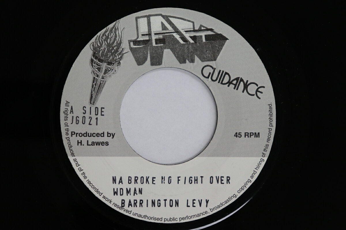 ・アーティスト Barrington Levy ・タイトル Na Broke No Fight Over Woman ・レーベル・型番 Jah Guidance JG021 ・フォーマット 7インチレコード ・コンディション(盤) 良い (VG+) ・コンディション(ジャケット) ・コンディション(帯) オビなし ・特記事項 実際に発送される商品の画像です 【ご購入前に必ずご確認ください】 ・本店サイト(www.recordcity.jp)とは価格、送料が違います ・本店サイト、その他支店のオーダーとは同梱発送できません ・注文確定後に別の注文を頂いた場合、注文同士の同梱は致しかねます。 ・別倉庫から発送しているため、店頭受け渡しは対応しておりません ・一部商品は他の通販サイトでも販売しているため、ご注文のタイミングによっては商品のご用意ができない場合がございます。 ・土日祝日はお休みです 金曜・祝前日9時以降のご連絡またはご入金は、返答または発送が週明け・祝日明けに順次対応となります。 ・ご購入後のキャンセル不可 ご購入後のキャンセルはいかなる理由においてもお受けできません。ご了承の上、ご購入くださいませ。 ・日本郵便(ゆうパック/ゆうメール)によるお届けになります。 ・中古品であることをご理解ください 当ストアでは中古商品を主に販売しております。中古品であることをご理解の上ご購入ください。また、一部商品はRecordCityオンラインストアで試聴可能です。 ・返品について お客様のご都合による返品は一切承っておりません。 表記の内容と実際の商品に相違がある場合、また針飛び等で返品・返金をご希望される場合は、商品の到着後1週間以内にご連絡ください。商品の返送をこちらで確認後、キャンセル・返金を行います。 コンディションVG以下の商品は返品できません。プレイに影響のない表面のこすれ傷、プレス起因のノイズ盤は返品の対象外です。 【コンディション表記】 ・ほぼ新品(M-)(Like New) 完全な新品。未使用。当店ではほぼ使用しません ・非常に良い(EX)(Excellent) 中古盤として美品な状態。わずかな経年を感じるものの傷みを感じさせない、当店基準で最高の状態 ・良い(VG+)(Very Good Plus) 丁寧に扱われた中古品で、軽い使用感がみられる。 ・可(VG)(Acceptable) 使い込まれた中古品で、「良い」よりもさらに使用感がみられる。 ・悪い(VG-)(Bad) 状態が悪いアイテム。使用の保障はなく、再生不可、針飛び、目立つノイズがあるかもしれない。状態によるクレーム不可。返品不可。 ・非常に悪い(G)(Very Bad) 「悪い」よりさらに状態が悪いアイテム。使用の保障はなく、再生不可、針飛び、目立つノイズがあるかもしれない。状態によるクレーム不可。返品不可。 ・ジャンク(Fair)(Junk/Fair) 割れている、反っている、水ダメージがある、カビ、ジャケットが分離している、ひどい書き込み、ひどい擦れなど最低の状態。使用の保障はなく、再生不可、針飛び、目立つノイズがあるかもしれない。状態によるクレーム不可。返品不可。 ・ジャンク(Poor)(Junk/Poor) 割れている、反っている、水ダメージがある、カビ、ジャケットが分離している、ひどい書き込み、ひどい擦れなど最低の状態。使用の保障はなく、再生不可、針飛び、目立つノイズがあるかもしれない。状態によるクレーム不可。返品不可。