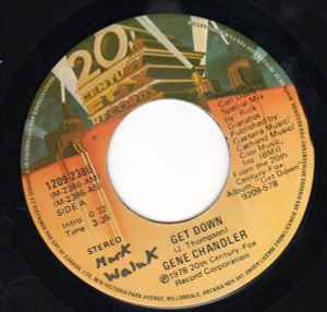 ・アーティスト Gene Chandler ・タイトル Get Down ・レーベル・型番 20th Century Fox Records 12092386 ・フォーマット 7インチレコード ・コンディション(盤) 可 (VG) ・コンディション(ジャケット) プレインカバー（元ジャケット／カバー無し） ・コンディション(帯) オビなし ・特記事項 【盤に目立った跡】【レーベルに書き込み】【インナースリーブ折れ/しわ】 サンプル画像です。実際の商品の画像ではありません 商品写真はバーコード/カタログ番号に対応したサンプル画像ですので、お送りする商品の画像ではありません。帯やライナーなどの付属品は、特記事項に記載されている場合のみ含まれます。プロモやカラーレコードなどの仕様についても、該当する場合のみ特記事項に記載しています。 【ご購入前に必ずご確認ください】 ・本店サイト(www.recordcity.jp)とは価格、送料が違います ・本店サイト、その他支店のオーダーとは同梱発送できません ・注文確定後に別の注文を頂いた場合、注文同士の同梱は致しかねます。 ・別倉庫から発送しているため、店頭受け渡しは対応しておりません ・一部商品は他の通販サイトでも販売しているため、ご注文のタイミングによっては商品のご用意ができない場合がございます。 ・土日祝日はお休みです 金曜・祝前日9時以降のご連絡またはご入金は、返答または発送が週明け・祝日明けに順次対応となります。 ・ご購入後のキャンセル不可 ご購入後のキャンセルはいかなる理由においてもお受けできません。ご了承の上、ご購入くださいませ。 ・日本郵便(ゆうパック/ゆうメール)によるお届けになります。 ・中古品であることをご理解ください 当ストアでは中古商品を主に販売しております。中古品であることをご理解の上ご購入ください。また、一部商品はRecordCityオンラインストアで試聴可能です。 ・返品について お客様のご都合による返品は一切承っておりません。 表記の内容と実際の商品に相違がある場合、また針飛び等で返品・返金をご希望される場合は、商品の到着後1週間以内にご連絡ください。商品の返送をこちらで確認後、キャンセル・返金を行います。 コンディションVG以下の商品は返品できません。プレイに影響のない表面のこすれ傷、プレス起因のノイズ盤は返品の対象外です。 【コンディション表記】 ・ほぼ新品(M-)(Like New) 完全な新品。未使用。当店ではほぼ使用しません ・非常に良い(EX)(Excellent) 中古盤として美品な状態。わずかな経年を感じるものの傷みを感じさせない、当店基準で最高の状態 ・良い(VG+)(Very Good Plus) 丁寧に扱われた中古品で、軽い使用感がみられる。 ・可(VG)(Acceptable) 使い込まれた中古品で、「良い」よりもさらに使用感がみられる。 ・悪い(VG-)(Bad) 状態が悪いアイテム。使用の保障はなく、再生不可、針飛び、目立つノイズがあるかもしれない。状態によるクレーム不可。返品不可。 ・非常に悪い(G)(Very Bad) 「悪い」よりさらに状態が悪いアイテム。使用の保障はなく、再生不可、針飛び、目立つノイズがあるかもしれない。状態によるクレーム不可。返品不可。 ・ジャンク(Fair)(Junk/Fair) 割れている、反っている、水ダメージがある、カビ、ジャケットが分離している、ひどい書き込み、ひどい擦れなど最低の状態。使用の保障はなく、再生不可、針飛び、目立つノイズがあるかもしれない。状態によるクレーム不可。返品不可。 ・ジャンク(Poor)(Junk/Poor) 割れている、反っている、水ダメージがある、カビ、ジャケットが分離している、ひどい書き込み、ひどい擦れなど最低の状態。使用の保障はなく、再生不可、針飛び、目立つノイズがあるかもしれない。状態によるクレーム不可。返品不可。