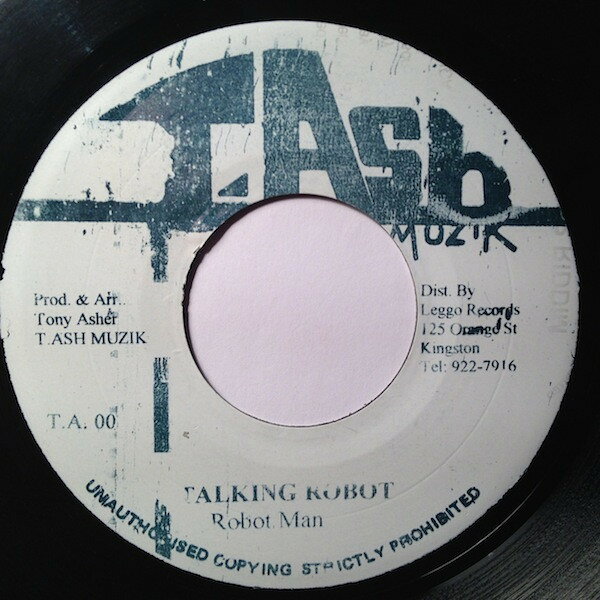 ・アーティスト Talking Robot ・タイトル Talking Robot ・レーベル・型番 T Ash Muzik TA00 ・フォーマット 7インチレコード ・コンディション(盤) 良い (VG+) ・コンディション(ジャケット) ・コンディション(帯) オビなし ・特記事項 【EX-/SEW】 サンプル画像です。実際の商品の画像ではありません 商品写真はバーコード/カタログ番号に対応したサンプル画像ですので、お送りする商品の画像ではありません。帯やライナーなどの付属品は、特記事項に記載されている場合のみ含まれます。プロモやカラーレコードなどの仕様についても、該当する場合のみ特記事項に記載しています。 【ご購入前に必ずご確認ください】 ・本店サイト(www.recordcity.jp)とは価格、送料が違います ・本店サイト、その他支店のオーダーとは同梱発送できません ・注文確定後に別の注文を頂いた場合、注文同士の同梱は致しかねます。 ・別倉庫から発送しているため、店頭受け渡しは対応しておりません ・一部商品は他の通販サイトでも販売しているため、ご注文のタイミングによっては商品のご用意ができない場合がございます。 ・土日祝日はお休みです 金曜・祝前日9時以降のご連絡またはご入金は、返答または発送が週明け・祝日明けに順次対応となります。 ・ご購入後のキャンセル不可 ご購入後のキャンセルはいかなる理由においてもお受けできません。ご了承の上、ご購入くださいませ。 ・日本郵便(ゆうパック/ゆうメール)によるお届けになります。 ・中古品であることをご理解ください 当ストアでは中古商品を主に販売しております。中古品であることをご理解の上ご購入ください。また、一部商品はRecordCityオンラインストアで試聴可能です。 ・返品について お客様のご都合による返品は一切承っておりません。 表記の内容と実際の商品に相違がある場合、また針飛び等で返品・返金をご希望される場合は、商品の到着後1週間以内にご連絡ください。商品の返送をこちらで確認後、キャンセル・返金を行います。 コンディションVG以下の商品は返品できません。プレイに影響のない表面のこすれ傷、プレス起因のノイズ盤は返品の対象外です。 【コンディション表記】 ・ほぼ新品(M-)(Like New) 完全な新品。未使用。当店ではほぼ使用しません ・非常に良い(EX)(Excellent) 中古盤として美品な状態。わずかな経年を感じるものの傷みを感じさせない、当店基準で最高の状態 ・良い(VG+)(Very Good Plus) 丁寧に扱われた中古品で、軽い使用感がみられる。 ・可(VG)(Acceptable) 使い込まれた中古品で、「良い」よりもさらに使用感がみられる。 ・悪い(VG-)(Bad) 状態が悪いアイテム。使用の保障はなく、再生不可、針飛び、目立つノイズがあるかもしれない。状態によるクレーム不可。返品不可。 ・非常に悪い(G)(Very Bad) 「悪い」よりさらに状態が悪いアイテム。使用の保障はなく、再生不可、針飛び、目立つノイズがあるかもしれない。状態によるクレーム不可。返品不可。 ・ジャンク(Fair)(Junk/Fair) 割れている、反っている、水ダメージがある、カビ、ジャケットが分離している、ひどい書き込み、ひどい擦れなど最低の状態。使用の保障はなく、再生不可、針飛び、目立つノイズがあるかもしれない。状態によるクレーム不可。返品不可。 ・ジャンク(Poor)(Junk/Poor) 割れている、反っている、水ダメージがある、カビ、ジャケットが分離している、ひどい書き込み、ひどい擦れなど最低の状態。使用の保障はなく、再生不可、針飛び、目立つノイズがあるかもしれない。状態によるクレーム不可。返品不可。