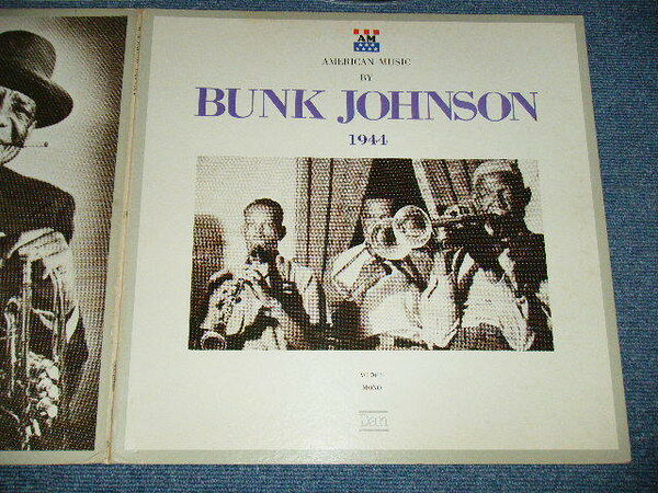 ・アーティスト Bunk Johnson ・タイトル Bunk Johnson 1994 Vol 3 ・レーベル・型番 DAN VC7016 ・フォーマット LPレコード ・コンディション(盤) 非常に良い(EX) ・コンディション(ジャケット) 良い (VG+) ・コンディション(帯) 良い (VG+) ・特記事項 【ライナー付き】 【オビに破れ】【カバーに目立つ染み】【ライナー染み】 サンプル画像です。実際の商品の画像ではありません 商品写真はバーコード/カタログ番号に対応したサンプル画像ですので、お送りする商品の画像ではありません。帯やライナーなどの付属品は、特記事項に記載されている場合のみ含まれます。プロモやカラーレコードなどの仕様についても、該当する場合のみ特記事項に記載しています。 【ご購入前に必ずご確認ください】 ・本店サイト(www.recordcity.jp)とは価格、送料が違います ・本店サイト、その他支店のオーダーとは同梱発送できません ・注文確定後に別の注文を頂いた場合、注文同士の同梱は致しかねます。 ・別倉庫から発送しているため、店頭受け渡しは対応しておりません ・一部商品は他の通販サイトでも販売しているため、ご注文のタイミングによっては商品のご用意ができない場合がございます。 ・土日祝日はお休みです 金曜・祝前日9時以降のご連絡またはご入金は、返答または発送が週明け・祝日明けに順次対応となります。 ・ご購入後のキャンセル不可 ご購入後のキャンセルはいかなる理由においてもお受けできません。ご了承の上、ご購入くださいませ。 ・日本郵便(ゆうパック/ゆうメール)によるお届けになります。 ・中古品であることをご理解ください 当ストアでは中古商品を主に販売しております。中古品であることをご理解の上ご購入ください。また、一部商品はRecordCityオンラインストアで試聴可能です。 ・返品について お客様のご都合による返品は一切承っておりません。 表記の内容と実際の商品に相違がある場合、また針飛び等で返品・返金をご希望される場合は、商品の到着後1週間以内にご連絡ください。商品の返送をこちらで確認後、キャンセル・返金を行います。 コンディションVG以下の商品は返品できません。プレイに影響のない表面のこすれ傷、プレス起因のノイズ盤は返品の対象外です。 【コンディション表記】 ・ほぼ新品(M-)(Like New) 完全な新品。未使用。当店ではほぼ使用しません ・非常に良い(EX)(Excellent) 中古盤として美品な状態。わずかな経年を感じるものの傷みを感じさせない、当店基準で最高の状態 ・良い(VG+)(Very Good Plus) 丁寧に扱われた中古品で、軽い使用感がみられる。 ・可(VG)(Acceptable) 使い込まれた中古品で、「良い」よりもさらに使用感がみられる。 ・悪い(VG-)(Bad) 状態が悪いアイテム。使用の保障はなく、再生不可、針飛び、目立つノイズがあるかもしれない。状態によるクレーム不可。返品不可。 ・非常に悪い(G)(Very Bad) 「悪い」よりさらに状態が悪いアイテム。使用の保障はなく、再生不可、針飛び、目立つノイズがあるかもしれない。状態によるクレーム不可。返品不可。 ・ジャンク(Fair)(Junk/Fair) 割れている、反っている、水ダメージがある、カビ、ジャケットが分離している、ひどい書き込み、ひどい擦れなど最低の状態。使用の保障はなく、再生不可、針飛び、目立つノイズがあるかもしれない。状態によるクレーム不可。返品不可。 ・ジャンク(Poor)(Junk/Poor) 割れている、反っている、水ダメージがある、カビ、ジャケットが分離している、ひどい書き込み、ひどい擦れなど最低の状態。使用の保障はなく、再生不可、針飛び、目立つノイズがあるかもしれない。状態によるクレーム不可。返品不可。