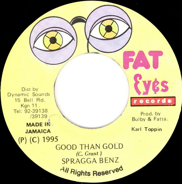・アーティスト Spragga Benz ・タイトル Good Than Gold ・レーベル・型番 Fat Eyes Records NONE ・フォーマット 7インチレコード ・コンディション(盤) 良い (VG+) ・コンディション(ジャケット) ・コンディション(帯) オビなし ・特記事項 【レーベルにシール付着】【Side Kick】 サンプル画像です。実際の商品の画像ではありません 商品写真はバーコード/カタログ番号に対応したサンプル画像ですので、お送りする商品の画像ではありません。帯やライナーなどの付属品は、特記事項に記載されている場合のみ含まれます。プロモやカラーレコードなどの仕様についても、該当する場合のみ特記事項に記載しています。 【ご購入前に必ずご確認ください】 ・本店サイト(www.recordcity.jp)とは価格、送料が違います ・本店サイト、その他支店のオーダーとは同梱発送できません ・注文確定後に別の注文を頂いた場合、注文同士の同梱は致しかねます。 ・別倉庫から発送しているため、店頭受け渡しは対応しておりません ・一部商品は他の通販サイトでも販売しているため、ご注文のタイミングによっては商品のご用意ができない場合がございます。 ・土日祝日はお休みです 金曜・祝前日9時以降のご連絡またはご入金は、返答または発送が週明け・祝日明けに順次対応となります。 ・ご購入後のキャンセル不可 ご購入後のキャンセルはいかなる理由においてもお受けできません。ご了承の上、ご購入くださいませ。 ・日本郵便(ゆうパック/ゆうメール)によるお届けになります。 ・中古品であることをご理解ください 当ストアでは中古商品を主に販売しております。中古品であることをご理解の上ご購入ください。また、一部商品はRecordCityオンラインストアで試聴可能です。 ・返品について お客様のご都合による返品は一切承っておりません。 表記の内容と実際の商品に相違がある場合、また針飛び等で返品・返金をご希望される場合は、商品の到着後1週間以内にご連絡ください。商品の返送をこちらで確認後、キャンセル・返金を行います。 コンディションVG以下の商品は返品できません。プレイに影響のない表面のこすれ傷、プレス起因のノイズ盤は返品の対象外です。 【コンディション表記】 ・ほぼ新品(M-)(Like New) 完全な新品。未使用。当店ではほぼ使用しません ・非常に良い(EX)(Excellent) 中古盤として美品な状態。わずかな経年を感じるものの傷みを感じさせない、当店基準で最高の状態 ・良い(VG+)(Very Good Plus) 丁寧に扱われた中古品で、軽い使用感がみられる。 ・可(VG)(Acceptable) 使い込まれた中古品で、「良い」よりもさらに使用感がみられる。 ・悪い(VG-)(Bad) 状態が悪いアイテム。使用の保障はなく、再生不可、針飛び、目立つノイズがあるかもしれない。状態によるクレーム不可。返品不可。 ・非常に悪い(G)(Very Bad) 「悪い」よりさらに状態が悪いアイテム。使用の保障はなく、再生不可、針飛び、目立つノイズがあるかもしれない。状態によるクレーム不可。返品不可。 ・ジャンク(Fair)(Junk/Fair) 割れている、反っている、水ダメージがある、カビ、ジャケットが分離している、ひどい書き込み、ひどい擦れなど最低の状態。使用の保障はなく、再生不可、針飛び、目立つノイズがあるかもしれない。状態によるクレーム不可。返品不可。 ・ジャンク(Poor)(Junk/Poor) 割れている、反っている、水ダメージがある、カビ、ジャケットが分離している、ひどい書き込み、ひどい擦れなど最低の状態。使用の保障はなく、再生不可、針飛び、目立つノイズがあるかもしれない。状態によるクレーム不可。返品不可。