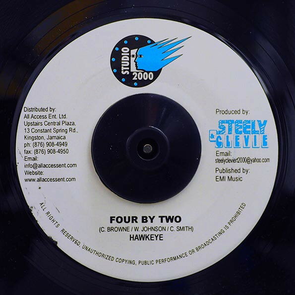 ・アーティスト Red Rat / Hawkeye ・タイトル No Surprise / Four By Two ・レーベル・型番 Studio 2000 NONE ・フォーマット 7インチレコード ・コンディション(盤) 良い (VG+) ・コンディション(ジャケット) ・コンディション(帯) オビなし ・特記事項 サンプル画像です。実際の商品の画像ではありません 商品写真はバーコード/カタログ番号に対応したサンプル画像ですので、お送りする商品の画像ではありません。帯やライナーなどの付属品は、特記事項に記載されている場合のみ含まれます。プロモやカラーレコードなどの仕様についても、該当する場合のみ特記事項に記載しています。 【ご購入前に必ずご確認ください】 ・本店サイト(www.recordcity.jp)とは価格、送料が違います ・本店サイト、その他支店のオーダーとは同梱発送できません ・注文確定後に別の注文を頂いた場合、注文同士の同梱は致しかねます。 ・別倉庫から発送しているため、店頭受け渡しは対応しておりません ・一部商品は他の通販サイトでも販売しているため、ご注文のタイミングによっては商品のご用意ができない場合がございます。 ・土日祝日はお休みです 金曜・祝前日9時以降のご連絡またはご入金は、返答または発送が週明け・祝日明けに順次対応となります。 ・ご購入後のキャンセル不可 ご購入後のキャンセルはいかなる理由においてもお受けできません。ご了承の上、ご購入くださいませ。 ・日本郵便(ゆうパック/ゆうメール)によるお届けになります。 ・中古品であることをご理解ください 当ストアでは中古商品を主に販売しております。中古品であることをご理解の上ご購入ください。また、一部商品はRecordCityオンラインストアで試聴可能です。 ・返品について お客様のご都合による返品は一切承っておりません。 表記の内容と実際の商品に相違がある場合、また針飛び等で返品・返金をご希望される場合は、商品の到着後1週間以内にご連絡ください。商品の返送をこちらで確認後、キャンセル・返金を行います。 コンディションVG以下の商品は返品できません。プレイに影響のない表面のこすれ傷、プレス起因のノイズ盤は返品の対象外です。 【コンディション表記】 ・ほぼ新品(M-)(Like New) 完全な新品。未使用。当店ではほぼ使用しません ・非常に良い(EX)(Excellent) 中古盤として美品な状態。わずかな経年を感じるものの傷みを感じさせない、当店基準で最高の状態 ・良い(VG+)(Very Good Plus) 丁寧に扱われた中古品で、軽い使用感がみられる。 ・可(VG)(Acceptable) 使い込まれた中古品で、「良い」よりもさらに使用感がみられる。 ・悪い(VG-)(Bad) 状態が悪いアイテム。使用の保障はなく、再生不可、針飛び、目立つノイズがあるかもしれない。状態によるクレーム不可。返品不可。 ・非常に悪い(G)(Very Bad) 「悪い」よりさらに状態が悪いアイテム。使用の保障はなく、再生不可、針飛び、目立つノイズがあるかもしれない。状態によるクレーム不可。返品不可。 ・ジャンク(Fair)(Junk/Fair) 割れている、反っている、水ダメージがある、カビ、ジャケットが分離している、ひどい書き込み、ひどい擦れなど最低の状態。使用の保障はなく、再生不可、針飛び、目立つノイズがあるかもしれない。状態によるクレーム不可。返品不可。 ・ジャンク(Poor)(Junk/Poor) 割れている、反っている、水ダメージがある、カビ、ジャケットが分離している、ひどい書き込み、ひどい擦れなど最低の状態。使用の保障はなく、再生不可、針飛び、目立つノイズがあるかもしれない。状態によるクレーム不可。返品不可。