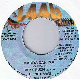 ・アーティスト Ricky Rudie a.k.a. Bling Dawg ・タイトル Madda Dan You ・レーベル・型番 144b Black Scorpio NONE ・フォーマット 7インチレコード ・コンディション(盤) 良い (VG+) ・コンディション(ジャケット) ・コンディション(帯) オビなし ・特記事項 サンプル画像です。実際の商品の画像ではありません 商品写真はバーコード/カタログ番号に対応したサンプル画像ですので、お送りする商品の画像ではありません。帯やライナーなどの付属品は、特記事項に記載されている場合のみ含まれます。プロモやカラーレコードなどの仕様についても、該当する場合のみ特記事項に記載しています。 【ご購入前に必ずご確認ください】 ・本店サイト(www.recordcity.jp)とは価格、送料が違います ・本店サイト、その他支店のオーダーとは同梱発送できません ・注文確定後に別の注文を頂いた場合、注文同士の同梱は致しかねます。 ・別倉庫から発送しているため、店頭受け渡しは対応しておりません ・一部商品は他の通販サイトでも販売しているため、ご注文のタイミングによっては商品のご用意ができない場合がございます。 ・土日祝日はお休みです 金曜・祝前日9時以降のご連絡またはご入金は、返答または発送が週明け・祝日明けに順次対応となります。 ・ご購入後のキャンセル不可 ご購入後のキャンセルはいかなる理由においてもお受けできません。ご了承の上、ご購入くださいませ。 ・日本郵便(ゆうパック/ゆうメール)によるお届けになります。 ・中古品であることをご理解ください 当ストアでは中古商品を主に販売しております。中古品であることをご理解の上ご購入ください。また、一部商品はRecordCityオンラインストアで試聴可能です。 ・返品について お客様のご都合による返品は一切承っておりません。 表記の内容と実際の商品に相違がある場合、また針飛び等で返品・返金をご希望される場合は、商品の到着後1週間以内にご連絡ください。商品の返送をこちらで確認後、キャンセル・返金を行います。 コンディションVG以下の商品は返品できません。プレイに影響のない表面のこすれ傷、プレス起因のノイズ盤は返品の対象外です。 【コンディション表記】 ・ほぼ新品(M-)(Like New) 完全な新品。未使用。当店ではほぼ使用しません ・非常に良い(EX)(Excellent) 中古盤として美品な状態。わずかな経年を感じるものの傷みを感じさせない、当店基準で最高の状態 ・良い(VG+)(Very Good Plus) 丁寧に扱われた中古品で、軽い使用感がみられる。 ・可(VG)(Acceptable) 使い込まれた中古品で、「良い」よりもさらに使用感がみられる。 ・悪い(VG-)(Bad) 状態が悪いアイテム。使用の保障はなく、再生不可、針飛び、目立つノイズがあるかもしれない。状態によるクレーム不可。返品不可。 ・非常に悪い(G)(Very Bad) 「悪い」よりさらに状態が悪いアイテム。使用の保障はなく、再生不可、針飛び、目立つノイズがあるかもしれない。状態によるクレーム不可。返品不可。 ・ジャンク(Fair)(Junk/Fair) 割れている、反っている、水ダメージがある、カビ、ジャケットが分離している、ひどい書き込み、ひどい擦れなど最低の状態。使用の保障はなく、再生不可、針飛び、目立つノイズがあるかもしれない。状態によるクレーム不可。返品不可。 ・ジャンク(Poor)(Junk/Poor) 割れている、反っている、水ダメージがある、カビ、ジャケットが分離している、ひどい書き込み、ひどい擦れなど最低の状態。使用の保障はなく、再生不可、針飛び、目立つノイズがあるかもしれない。状態によるクレーム不可。返品不可。