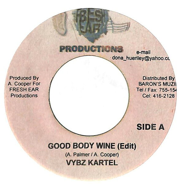 ・アーティスト Vybz Kartel ・タイトル Good Body Wine ・レーベル・型番 Fresh Ear Productions NONE ・フォーマット 7インチレコード ・コンディション(盤) 良い (VG+) ・コンディション(ジャケット) ・コンディション(帯) オビなし ・特記事項 【レーベルにシール付着】 サンプル画像です。実際の商品の画像ではありません 商品写真はバーコード/カタログ番号に対応したサンプル画像ですので、お送りする商品の画像ではありません。帯やライナーなどの付属品は、特記事項に記載されている場合のみ含まれます。プロモやカラーレコードなどの仕様についても、該当する場合のみ特記事項に記載しています。 【ご購入前に必ずご確認ください】 ・本店サイト(www.recordcity.jp)とは価格、送料が違います ・本店サイト、その他支店のオーダーとは同梱発送できません ・注文確定後に別の注文を頂いた場合、注文同士の同梱は致しかねます。 ・別倉庫から発送しているため、店頭受け渡しは対応しておりません ・一部商品は他の通販サイトでも販売しているため、ご注文のタイミングによっては商品のご用意ができない場合がございます。 ・土日祝日はお休みです 金曜・祝前日9時以降のご連絡またはご入金は、返答または発送が週明け・祝日明けに順次対応となります。 ・ご購入後のキャンセル不可 ご購入後のキャンセルはいかなる理由においてもお受けできません。ご了承の上、ご購入くださいませ。 ・日本郵便(ゆうパック/ゆうメール)によるお届けになります。 ・中古品であることをご理解ください 当ストアでは中古商品を主に販売しております。中古品であることをご理解の上ご購入ください。また、一部商品はRecordCityオンラインストアで試聴可能です。 ・返品について お客様のご都合による返品は一切承っておりません。 表記の内容と実際の商品に相違がある場合、また針飛び等で返品・返金をご希望される場合は、商品の到着後1週間以内にご連絡ください。商品の返送をこちらで確認後、キャンセル・返金を行います。 コンディションVG以下の商品は返品できません。プレイに影響のない表面のこすれ傷、プレス起因のノイズ盤は返品の対象外です。 【コンディション表記】 ・ほぼ新品(M-)(Like New) 完全な新品。未使用。当店ではほぼ使用しません ・非常に良い(EX)(Excellent) 中古盤として美品な状態。わずかな経年を感じるものの傷みを感じさせない、当店基準で最高の状態 ・良い(VG+)(Very Good Plus) 丁寧に扱われた中古品で、軽い使用感がみられる。 ・可(VG)(Acceptable) 使い込まれた中古品で、「良い」よりもさらに使用感がみられる。 ・悪い(VG-)(Bad) 状態が悪いアイテム。使用の保障はなく、再生不可、針飛び、目立つノイズがあるかもしれない。状態によるクレーム不可。返品不可。 ・非常に悪い(G)(Very Bad) 「悪い」よりさらに状態が悪いアイテム。使用の保障はなく、再生不可、針飛び、目立つノイズがあるかもしれない。状態によるクレーム不可。返品不可。 ・ジャンク(Fair)(Junk/Fair) 割れている、反っている、水ダメージがある、カビ、ジャケットが分離している、ひどい書き込み、ひどい擦れなど最低の状態。使用の保障はなく、再生不可、針飛び、目立つノイズがあるかもしれない。状態によるクレーム不可。返品不可。 ・ジャンク(Poor)(Junk/Poor) 割れている、反っている、水ダメージがある、カビ、ジャケットが分離している、ひどい書き込み、ひどい擦れなど最低の状態。使用の保障はなく、再生不可、針飛び、目立つノイズがあるかもしれない。状態によるクレーム不可。返品不可。