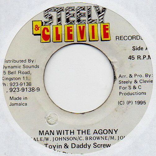 ・アーティスト Toyin Adekale & Daddy Screw ・タイトル Man With The Agony ・レーベル・型番 Steely & Clevie Records NONE ・フォーマット 7インチレコード ・コンディション(盤) 良い (VG+) ・コンディション(ジャケット) ・コンディション(帯) オビなし ・特記事項 【レーベルにシール付着】 サンプル画像です。実際の商品の画像ではありません 商品写真はバーコード/カタログ番号に対応したサンプル画像ですので、お送りする商品の画像ではありません。帯やライナーなどの付属品は、特記事項に記載されている場合のみ含まれます。プロモやカラーレコードなどの仕様についても、該当する場合のみ特記事項に記載しています。 【ご購入前に必ずご確認ください】 ・本店サイト(www.recordcity.jp)とは価格、送料が違います ・本店サイト、その他支店のオーダーとは同梱発送できません ・注文確定後に別の注文を頂いた場合、注文同士の同梱は致しかねます。 ・別倉庫から発送しているため、店頭受け渡しは対応しておりません ・一部商品は他の通販サイトでも販売しているため、ご注文のタイミングによっては商品のご用意ができない場合がございます。 ・土日祝日はお休みです 金曜・祝前日9時以降のご連絡またはご入金は、返答または発送が週明け・祝日明けに順次対応となります。 ・ご購入後のキャンセル不可 ご購入後のキャンセルはいかなる理由においてもお受けできません。ご了承の上、ご購入くださいませ。 ・日本郵便(ゆうパック/ゆうメール)によるお届けになります。 ・中古品であることをご理解ください 当ストアでは中古商品を主に販売しております。中古品であることをご理解の上ご購入ください。また、一部商品はRecordCityオンラインストアで試聴可能です。 ・返品について お客様のご都合による返品は一切承っておりません。 表記の内容と実際の商品に相違がある場合、また針飛び等で返品・返金をご希望される場合は、商品の到着後1週間以内にご連絡ください。商品の返送をこちらで確認後、キャンセル・返金を行います。 コンディションVG以下の商品は返品できません。プレイに影響のない表面のこすれ傷、プレス起因のノイズ盤は返品の対象外です。 【コンディション表記】 ・ほぼ新品(M-)(Like New) 完全な新品。未使用。当店ではほぼ使用しません ・非常に良い(EX)(Excellent) 中古盤として美品な状態。わずかな経年を感じるものの傷みを感じさせない、当店基準で最高の状態 ・良い(VG+)(Very Good Plus) 丁寧に扱われた中古品で、軽い使用感がみられる。 ・可(VG)(Acceptable) 使い込まれた中古品で、「良い」よりもさらに使用感がみられる。 ・悪い(VG-)(Bad) 状態が悪いアイテム。使用の保障はなく、再生不可、針飛び、目立つノイズがあるかもしれない。状態によるクレーム不可。返品不可。 ・非常に悪い(G)(Very Bad) 「悪い」よりさらに状態が悪いアイテム。使用の保障はなく、再生不可、針飛び、目立つノイズがあるかもしれない。状態によるクレーム不可。返品不可。 ・ジャンク(Fair)(Junk/Fair) 割れている、反っている、水ダメージがある、カビ、ジャケットが分離している、ひどい書き込み、ひどい擦れなど最低の状態。使用の保障はなく、再生不可、針飛び、目立つノイズがあるかもしれない。状態によるクレーム不可。返品不可。 ・ジャンク(Poor)(Junk/Poor) 割れている、反っている、水ダメージがある、カビ、ジャケットが分離している、ひどい書き込み、ひどい擦れなど最低の状態。使用の保障はなく、再生不可、針飛び、目立つノイズがあるかもしれない。状態によるクレーム不可。返品不可。