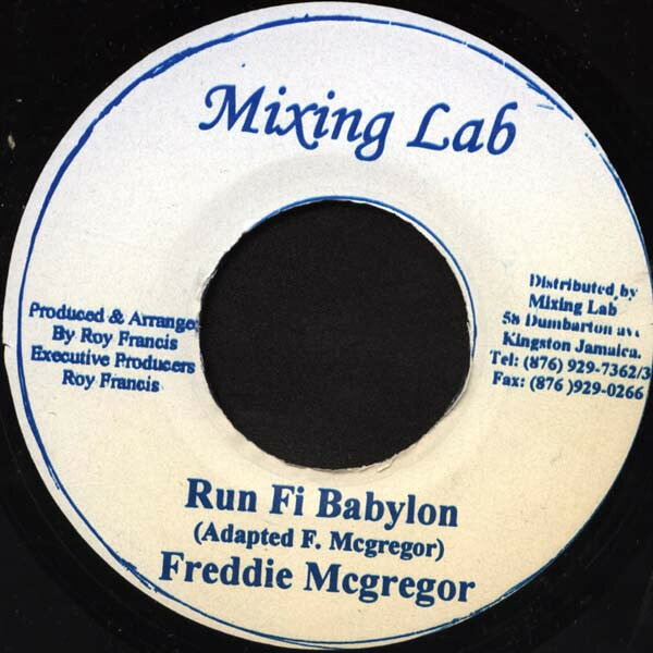 ・アーティスト Freddie McGregor ・タイトル Run Fi Babylon ・レーベル・型番 Mixing Lab NONE ・フォーマット 7インチレコード ・コンディション(盤) 良い (VG+) ・コンディション(ジャケット) ・コンディション(帯) オビなし ・特記事項 サンプル画像です。実際の商品の画像ではありません 商品写真はバーコード/カタログ番号に対応したサンプル画像ですので、お送りする商品の画像ではありません。帯やライナーなどの付属品は、特記事項に記載されている場合のみ含まれます。プロモやカラーレコードなどの仕様についても、該当する場合のみ特記事項に記載しています。 【ご購入前に必ずご確認ください】 ・本店サイト(www.recordcity.jp)とは価格、送料が違います ・本店サイト、その他支店のオーダーとは同梱発送できません ・注文確定後に別の注文を頂いた場合、注文同士の同梱は致しかねます。 ・別倉庫から発送しているため、店頭受け渡しは対応しておりません ・一部商品は他の通販サイトでも販売しているため、ご注文のタイミングによっては商品のご用意ができない場合がございます。 ・土日祝日はお休みです 金曜・祝前日9時以降のご連絡またはご入金は、返答または発送が週明け・祝日明けに順次対応となります。 ・ご購入後のキャンセル不可 ご購入後のキャンセルはいかなる理由においてもお受けできません。ご了承の上、ご購入くださいませ。 ・日本郵便(ゆうパック/ゆうメール)によるお届けになります。 ・中古品であることをご理解ください 当ストアでは中古商品を主に販売しております。中古品であることをご理解の上ご購入ください。また、一部商品はRecordCityオンラインストアで試聴可能です。 ・返品について お客様のご都合による返品は一切承っておりません。 表記の内容と実際の商品に相違がある場合、また針飛び等で返品・返金をご希望される場合は、商品の到着後1週間以内にご連絡ください。商品の返送をこちらで確認後、キャンセル・返金を行います。 コンディションVG以下の商品は返品できません。プレイに影響のない表面のこすれ傷、プレス起因のノイズ盤は返品の対象外です。 【コンディション表記】 ・ほぼ新品(M-)(Like New) 完全な新品。未使用。当店ではほぼ使用しません ・非常に良い(EX)(Excellent) 中古盤として美品な状態。わずかな経年を感じるものの傷みを感じさせない、当店基準で最高の状態 ・良い(VG+)(Very Good Plus) 丁寧に扱われた中古品で、軽い使用感がみられる。 ・可(VG)(Acceptable) 使い込まれた中古品で、「良い」よりもさらに使用感がみられる。 ・悪い(VG-)(Bad) 状態が悪いアイテム。使用の保障はなく、再生不可、針飛び、目立つノイズがあるかもしれない。状態によるクレーム不可。返品不可。 ・非常に悪い(G)(Very Bad) 「悪い」よりさらに状態が悪いアイテム。使用の保障はなく、再生不可、針飛び、目立つノイズがあるかもしれない。状態によるクレーム不可。返品不可。 ・ジャンク(Fair)(Junk/Fair) 割れている、反っている、水ダメージがある、カビ、ジャケットが分離している、ひどい書き込み、ひどい擦れなど最低の状態。使用の保障はなく、再生不可、針飛び、目立つノイズがあるかもしれない。状態によるクレーム不可。返品不可。 ・ジャンク(Poor)(Junk/Poor) 割れている、反っている、水ダメージがある、カビ、ジャケットが分離している、ひどい書き込み、ひどい擦れなど最低の状態。使用の保障はなく、再生不可、針飛び、目立つノイズがあるかもしれない。状態によるクレーム不可。返品不可。