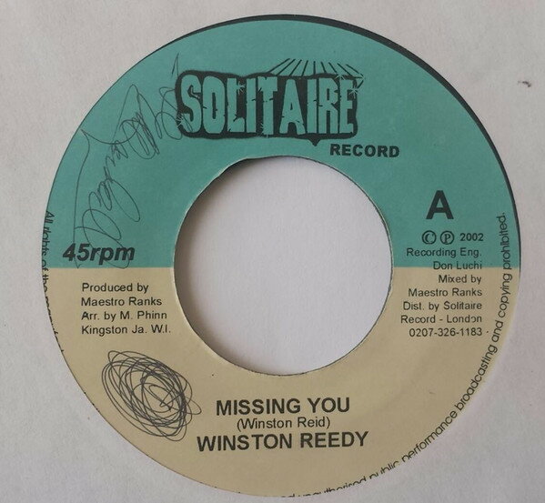 ・アーティスト Winston Reedy ・タイトル Missing You ・レーベル・型番 Solitaire Record NONE ・フォーマット 7インチレコード ・コンディション(盤) 良い (VG+) ・コンディション(ジャケット) ・コンディション(帯) オビなし ・特記事項 サンプル画像です。実際の商品の画像ではありません 商品写真はバーコード/カタログ番号に対応したサンプル画像ですので、お送りする商品の画像ではありません。帯やライナーなどの付属品は、特記事項に記載されている場合のみ含まれます。プロモやカラーレコードなどの仕様についても、該当する場合のみ特記事項に記載しています。 【ご購入前に必ずご確認ください】 ・本店サイト(www.recordcity.jp)とは価格、送料が違います ・本店サイト、その他支店のオーダーとは同梱発送できません ・注文確定後に別の注文を頂いた場合、注文同士の同梱は致しかねます。 ・別倉庫から発送しているため、店頭受け渡しは対応しておりません ・一部商品は他の通販サイトでも販売しているため、ご注文のタイミングによっては商品のご用意ができない場合がございます。 ・土日祝日はお休みです 金曜・祝前日9時以降のご連絡またはご入金は、返答または発送が週明け・祝日明けに順次対応となります。 ・ご購入後のキャンセル不可 ご購入後のキャンセルはいかなる理由においてもお受けできません。ご了承の上、ご購入くださいませ。 ・日本郵便(ゆうパック/ゆうメール)によるお届けになります。 ・中古品であることをご理解ください 当ストアでは中古商品を主に販売しております。中古品であることをご理解の上ご購入ください。また、一部商品はRecordCityオンラインストアで試聴可能です。 ・返品について お客様のご都合による返品は一切承っておりません。 表記の内容と実際の商品に相違がある場合、また針飛び等で返品・返金をご希望される場合は、商品の到着後1週間以内にご連絡ください。商品の返送をこちらで確認後、キャンセル・返金を行います。 コンディションVG以下の商品は返品できません。プレイに影響のない表面のこすれ傷、プレス起因のノイズ盤は返品の対象外です。 【コンディション表記】 ・ほぼ新品(M-)(Like New) 完全な新品。未使用。当店ではほぼ使用しません ・非常に良い(EX)(Excellent) 中古盤として美品な状態。わずかな経年を感じるものの傷みを感じさせない、当店基準で最高の状態 ・良い(VG+)(Very Good Plus) 丁寧に扱われた中古品で、軽い使用感がみられる。 ・可(VG)(Acceptable) 使い込まれた中古品で、「良い」よりもさらに使用感がみられる。 ・悪い(VG-)(Bad) 状態が悪いアイテム。使用の保障はなく、再生不可、針飛び、目立つノイズがあるかもしれない。状態によるクレーム不可。返品不可。 ・非常に悪い(G)(Very Bad) 「悪い」よりさらに状態が悪いアイテム。使用の保障はなく、再生不可、針飛び、目立つノイズがあるかもしれない。状態によるクレーム不可。返品不可。 ・ジャンク(Fair)(Junk/Fair) 割れている、反っている、水ダメージがある、カビ、ジャケットが分離している、ひどい書き込み、ひどい擦れなど最低の状態。使用の保障はなく、再生不可、針飛び、目立つノイズがあるかもしれない。状態によるクレーム不可。返品不可。 ・ジャンク(Poor)(Junk/Poor) 割れている、反っている、水ダメージがある、カビ、ジャケットが分離している、ひどい書き込み、ひどい擦れなど最低の状態。使用の保障はなく、再生不可、針飛び、目立つノイズがあるかもしれない。状態によるクレーム不可。返品不可。
