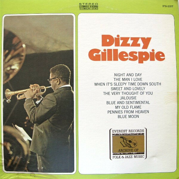 ・アーティスト Dizzy Gillespie ・タイトル Dizzy Gillespie ・レーベル・型番 Everest Records Archive Of Folk & Jazz Music FS237 ・フォーマット LPレコード ・コンディション(盤) 良い (VG+) ・コンディション(ジャケット) 可 (VG) ・コンディション(帯) オビなし ・特記事項 【カバー抜け】【カバーに目立つ染み】 サンプル画像です。実際の商品の画像ではありません 商品写真はバーコード/カタログ番号に対応したサンプル画像ですので、お送りする商品の画像ではありません。帯やライナーなどの付属品は、特記事項に記載されている場合のみ含まれます。プロモやカラーレコードなどの仕様についても、該当する場合のみ特記事項に記載しています。 【ご購入前に必ずご確認ください】 ・本店サイト(www.recordcity.jp)とは価格、送料が違います ・本店サイト、その他支店のオーダーとは同梱発送できません ・注文確定後に別の注文を頂いた場合、注文同士の同梱は致しかねます。 ・別倉庫から発送しているため、店頭受け渡しは対応しておりません ・一部商品は他の通販サイトでも販売しているため、ご注文のタイミングによっては商品のご用意ができない場合がございます。 ・土日祝日はお休みです 金曜・祝前日9時以降のご連絡またはご入金は、返答または発送が週明け・祝日明けに順次対応となります。 ・ご購入後のキャンセル不可 ご購入後のキャンセルはいかなる理由においてもお受けできません。ご了承の上、ご購入くださいませ。 ・日本郵便(ゆうパック/ゆうメール)によるお届けになります。 ・中古品であることをご理解ください 当ストアでは中古商品を主に販売しております。中古品であることをご理解の上ご購入ください。また、一部商品はRecordCityオンラインストアで試聴可能です。 ・返品について お客様のご都合による返品は一切承っておりません。 表記の内容と実際の商品に相違がある場合、また針飛び等で返品・返金をご希望される場合は、商品の到着後1週間以内にご連絡ください。商品の返送をこちらで確認後、キャンセル・返金を行います。 コンディションVG以下の商品は返品できません。プレイに影響のない表面のこすれ傷、プレス起因のノイズ盤は返品の対象外です。 【コンディション表記】 ・ほぼ新品(M-)(Like New) 完全な新品。未使用。当店ではほぼ使用しません ・非常に良い(EX)(Excellent) 中古盤として美品な状態。わずかな経年を感じるものの傷みを感じさせない、当店基準で最高の状態 ・良い(VG+)(Very Good Plus) 丁寧に扱われた中古品で、軽い使用感がみられる。 ・可(VG)(Acceptable) 使い込まれた中古品で、「良い」よりもさらに使用感がみられる。 ・悪い(VG-)(Bad) 状態が悪いアイテム。使用の保障はなく、再生不可、針飛び、目立つノイズがあるかもしれない。状態によるクレーム不可。返品不可。 ・非常に悪い(G)(Very Bad) 「悪い」よりさらに状態が悪いアイテム。使用の保障はなく、再生不可、針飛び、目立つノイズがあるかもしれない。状態によるクレーム不可。返品不可。 ・ジャンク(Fair)(Junk/Fair) 割れている、反っている、水ダメージがある、カビ、ジャケットが分離している、ひどい書き込み、ひどい擦れなど最低の状態。使用の保障はなく、再生不可、針飛び、目立つノイズがあるかもしれない。状態によるクレーム不可。返品不可。 ・ジャンク(Poor)(Junk/Poor) 割れている、反っている、水ダメージがある、カビ、ジャケットが分離している、ひどい書き込み、ひどい擦れなど最低の状態。使用の保障はなく、再生不可、針飛び、目立つノイズがあるかもしれない。状態によるクレーム不可。返品不可。