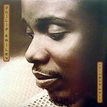 ・アーティスト Philip Bailey ・タイトル Chinese Wall ・レーベル・型番 Columbia BFC39542 ・フォーマット LPレコード ・コンディション(盤) 良い (VG+) ・コンディション(ジャケット) 良い (VG+) ・コンディション(帯) オビなし ・特記事項 【シュリンク残し】 サンプル画像です。実際の商品の画像ではありません 商品写真はバーコード/カタログ番号に対応したサンプル画像ですので、お送りする商品の画像ではありません。帯やライナーなどの付属品は、特記事項に記載されている場合のみ含まれます。プロモやカラーレコードなどの仕様についても、該当する場合のみ特記事項に記載しています。 【ご購入前に必ずご確認ください】 ・本店サイト(www.recordcity.jp)とは価格、送料が違います ・本店サイト、その他支店のオーダーとは同梱発送できません ・注文確定後に別の注文を頂いた場合、注文同士の同梱は致しかねます。 ・別倉庫から発送しているため、店頭受け渡しは対応しておりません ・一部商品は他の通販サイトでも販売しているため、ご注文のタイミングによっては商品のご用意ができない場合がございます。 ・土日祝日はお休みです 金曜・祝前日9時以降のご連絡またはご入金は、返答または発送が週明け・祝日明けに順次対応となります。 ・ご購入後のキャンセル不可 ご購入後のキャンセルはいかなる理由においてもお受けできません。ご了承の上、ご購入くださいませ。 ・日本郵便(ゆうパック/ゆうメール)によるお届けになります。 ・中古品であることをご理解ください 当ストアでは中古商品を主に販売しております。中古品であることをご理解の上ご購入ください。また、一部商品はRecordCityオンラインストアで試聴可能です。 ・返品について お客様のご都合による返品は一切承っておりません。 表記の内容と実際の商品に相違がある場合、また針飛び等で返品・返金をご希望される場合は、商品の到着後1週間以内にご連絡ください。商品の返送をこちらで確認後、キャンセル・返金を行います。 コンディションVG以下の商品は返品できません。プレイに影響のない表面のこすれ傷、プレス起因のノイズ盤は返品の対象外です。 【コンディション表記】 ・ほぼ新品(M-)(Like New) 完全な新品。未使用。当店ではほぼ使用しません ・非常に良い(EX)(Excellent) 中古盤として美品な状態。わずかな経年を感じるものの傷みを感じさせない、当店基準で最高の状態 ・良い(VG+)(Very Good Plus) 丁寧に扱われた中古品で、軽い使用感がみられる。 ・可(VG)(Acceptable) 使い込まれた中古品で、「良い」よりもさらに使用感がみられる。 ・悪い(VG-)(Bad) 状態が悪いアイテム。使用の保障はなく、再生不可、針飛び、目立つノイズがあるかもしれない。状態によるクレーム不可。返品不可。 ・非常に悪い(G)(Very Bad) 「悪い」よりさらに状態が悪いアイテム。使用の保障はなく、再生不可、針飛び、目立つノイズがあるかもしれない。状態によるクレーム不可。返品不可。 ・ジャンク(Fair)(Junk/Fair) 割れている、反っている、水ダメージがある、カビ、ジャケットが分離している、ひどい書き込み、ひどい擦れなど最低の状態。使用の保障はなく、再生不可、針飛び、目立つノイズがあるかもしれない。状態によるクレーム不可。返品不可。 ・ジャンク(Poor)(Junk/Poor) 割れている、反っている、水ダメージがある、カビ、ジャケットが分離している、ひどい書き込み、ひどい擦れなど最低の状態。使用の保障はなく、再生不可、針飛び、目立つノイズがあるかもしれない。状態によるクレーム不可。返品不可。