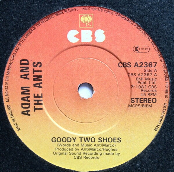 ・アーティスト Adam & The Ants ・タイトル Goody Two Shoes ・レーベル・型番 CBS CBSA2367 ・フォーマット 7インチレコード ・コンディション(盤) 良い (VG+) ・コンディション(ジャケット) プレインカバー（元ジャケット／カバー無し） ・コンディション(帯) オビなし ・特記事項 【盤に薄い跡】【盤カビ】 サンプル画像です。実際の商品の画像ではありません 商品写真はバーコード/カタログ番号に対応したサンプル画像ですので、お送りする商品の画像ではありません。帯やライナーなどの付属品は、特記事項に記載されている場合のみ含まれます。プロモやカラーレコードなどの仕様についても、該当する場合のみ特記事項に記載しています。 【ご購入前に必ずご確認ください】 ・本店サイト(www.recordcity.jp)とは価格、送料が違います ・本店サイト、その他支店のオーダーとは同梱発送できません ・注文確定後に別の注文を頂いた場合、注文同士の同梱は致しかねます。 ・別倉庫から発送しているため、店頭受け渡しは対応しておりません ・一部商品は他の通販サイトでも販売しているため、ご注文のタイミングによっては商品のご用意ができない場合がございます。 ・土日祝日はお休みです 金曜・祝前日9時以降のご連絡またはご入金は、返答または発送が週明け・祝日明けに順次対応となります。 ・ご購入後のキャンセル不可 ご購入後のキャンセルはいかなる理由においてもお受けできません。ご了承の上、ご購入くださいませ。 ・日本郵便(ゆうパック/ゆうメール)によるお届けになります。 ・中古品であることをご理解ください 当ストアでは中古商品を主に販売しております。中古品であることをご理解の上ご購入ください。また、一部商品はRecordCityオンラインストアで試聴可能です。 ・返品について お客様のご都合による返品は一切承っておりません。 表記の内容と実際の商品に相違がある場合、また針飛び等で返品・返金をご希望される場合は、商品の到着後1週間以内にご連絡ください。商品の返送をこちらで確認後、キャンセル・返金を行います。 コンディションVG以下の商品は返品できません。プレイに影響のない表面のこすれ傷、プレス起因のノイズ盤は返品の対象外です。 【コンディション表記】 ・ほぼ新品(M-)(Like New) 完全な新品。未使用。当店ではほぼ使用しません ・非常に良い(EX)(Excellent) 中古盤として美品な状態。わずかな経年を感じるものの傷みを感じさせない、当店基準で最高の状態 ・良い(VG+)(Very Good Plus) 丁寧に扱われた中古品で、軽い使用感がみられる。 ・可(VG)(Acceptable) 使い込まれた中古品で、「良い」よりもさらに使用感がみられる。 ・悪い(VG-)(Bad) 状態が悪いアイテム。使用の保障はなく、再生不可、針飛び、目立つノイズがあるかもしれない。状態によるクレーム不可。返品不可。 ・非常に悪い(G)(Very Bad) 「悪い」よりさらに状態が悪いアイテム。使用の保障はなく、再生不可、針飛び、目立つノイズがあるかもしれない。状態によるクレーム不可。返品不可。 ・ジャンク(Fair)(Junk/Fair) 割れている、反っている、水ダメージがある、カビ、ジャケットが分離している、ひどい書き込み、ひどい擦れなど最低の状態。使用の保障はなく、再生不可、針飛び、目立つノイズがあるかもしれない。状態によるクレーム不可。返品不可。 ・ジャンク(Poor)(Junk/Poor) 割れている、反っている、水ダメージがある、カビ、ジャケットが分離している、ひどい書き込み、ひどい擦れなど最低の状態。使用の保障はなく、再生不可、針飛び、目立つノイズがあるかもしれない。状態によるクレーム不可。返品不可。