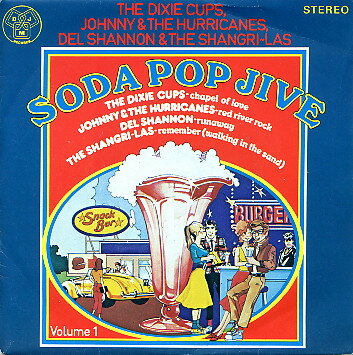 ・アーティスト Various ・タイトル Soda Pop Jive Vol. 1 ・レーベル・型番 DJM Records DJS10700 ・フォーマット 7インチレコード ・コンディション(盤) 良い (VG+) ・コンディション(ジャケット) 可 (VG) ・コンディション(帯) オビなし ・特記事項 【カバー折れ/しわ】 サンプル画像です。実際の商品の画像ではありません 商品写真はバーコード/カタログ番号に対応したサンプル画像ですので、お送りする商品の画像ではありません。帯やライナーなどの付属品は、特記事項に記載されている場合のみ含まれます。プロモやカラーレコードなどの仕様についても、該当する場合のみ特記事項に記載しています。 【ご購入前に必ずご確認ください】 ・本店サイト(www.recordcity.jp)とは価格、送料が違います ・本店サイト、その他支店のオーダーとは同梱発送できません ・注文確定後に別の注文を頂いた場合、注文同士の同梱は致しかねます。 ・別倉庫から発送しているため、店頭受け渡しは対応しておりません ・一部商品は他の通販サイトでも販売しているため、ご注文のタイミングによっては商品のご用意ができない場合がございます。 ・土日祝日はお休みです 金曜・祝前日9時以降のご連絡またはご入金は、返答または発送が週明け・祝日明けに順次対応となります。 ・ご購入後のキャンセル不可 ご購入後のキャンセルはいかなる理由においてもお受けできません。ご了承の上、ご購入くださいませ。 ・日本郵便(ゆうパック/ゆうメール)によるお届けになります。 ・中古品であることをご理解ください 当ストアでは中古商品を主に販売しております。中古品であることをご理解の上ご購入ください。また、一部商品はRecordCityオンラインストアで試聴可能です。 ・返品について お客様のご都合による返品は一切承っておりません。 表記の内容と実際の商品に相違がある場合、また針飛び等で返品・返金をご希望される場合は、商品の到着後1週間以内にご連絡ください。商品の返送をこちらで確認後、キャンセル・返金を行います。 コンディションVG以下の商品は返品できません。プレイに影響のない表面のこすれ傷、プレス起因のノイズ盤は返品の対象外です。 【コンディション表記】 ・ほぼ新品(M-)(Like New) 完全な新品。未使用。当店ではほぼ使用しません ・非常に良い(EX)(Excellent) 中古盤として美品な状態。わずかな経年を感じるものの傷みを感じさせない、当店基準で最高の状態 ・良い(VG+)(Very Good Plus) 丁寧に扱われた中古品で、軽い使用感がみられる。 ・可(VG)(Acceptable) 使い込まれた中古品で、「良い」よりもさらに使用感がみられる。 ・悪い(VG-)(Bad) 状態が悪いアイテム。使用の保障はなく、再生不可、針飛び、目立つノイズがあるかもしれない。状態によるクレーム不可。返品不可。 ・非常に悪い(G)(Very Bad) 「悪い」よりさらに状態が悪いアイテム。使用の保障はなく、再生不可、針飛び、目立つノイズがあるかもしれない。状態によるクレーム不可。返品不可。 ・ジャンク(Fair)(Junk/Fair) 割れている、反っている、水ダメージがある、カビ、ジャケットが分離している、ひどい書き込み、ひどい擦れなど最低の状態。使用の保障はなく、再生不可、針飛び、目立つノイズがあるかもしれない。状態によるクレーム不可。返品不可。 ・ジャンク(Poor)(Junk/Poor) 割れている、反っている、水ダメージがある、カビ、ジャケットが分離している、ひどい書き込み、ひどい擦れなど最低の状態。使用の保障はなく、再生不可、針飛び、目立つノイズがあるかもしれない。状態によるクレーム不可。返品不可。