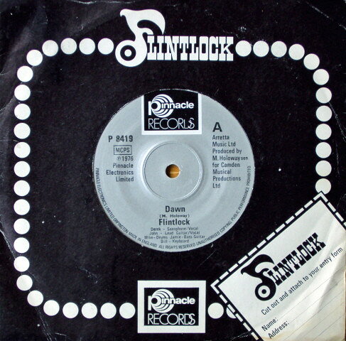 ・アーティスト Flintlock ・タイトル Dawn ・レーベル・型番 Pinnacle Records P8419 ・フォーマット 7インチレコード ・コンディション(盤) 非常に良い(EX) ・コンディション(ジャケット) プレインカバー（元ジャケット／カバー無し） ・コンディション(帯) オビなし ・特記事項 サンプル画像です。実際の商品の画像ではありません 商品写真はバーコード/カタログ番号に対応したサンプル画像ですので、お送りする商品の画像ではありません。帯やライナーなどの付属品は、特記事項に記載されている場合のみ含まれます。プロモやカラーレコードなどの仕様についても、該当する場合のみ特記事項に記載しています。 【ご購入前に必ずご確認ください】 ・本店サイト(www.recordcity.jp)とは価格、送料が違います ・本店サイト、その他支店のオーダーとは同梱発送できません ・注文確定後に別の注文を頂いた場合、注文同士の同梱は致しかねます。 ・別倉庫から発送しているため、店頭受け渡しは対応しておりません ・一部商品は他の通販サイトでも販売しているため、ご注文のタイミングによっては商品のご用意ができない場合がございます。 ・土日祝日はお休みです 金曜・祝前日9時以降のご連絡またはご入金は、返答または発送が週明け・祝日明けに順次対応となります。 ・ご購入後のキャンセル不可 ご購入後のキャンセルはいかなる理由においてもお受けできません。ご了承の上、ご購入くださいませ。 ・日本郵便(ゆうパック/ゆうメール)によるお届けになります。 ・中古品であることをご理解ください 当ストアでは中古商品を主に販売しております。中古品であることをご理解の上ご購入ください。また、一部商品はRecordCityオンラインストアで試聴可能です。 ・返品について お客様のご都合による返品は一切承っておりません。 表記の内容と実際の商品に相違がある場合、また針飛び等で返品・返金をご希望される場合は、商品の到着後1週間以内にご連絡ください。商品の返送をこちらで確認後、キャンセル・返金を行います。 コンディションVG以下の商品は返品できません。プレイに影響のない表面のこすれ傷、プレス起因のノイズ盤は返品の対象外です。 【コンディション表記】 ・ほぼ新品(M-)(Like New) 完全な新品。未使用。当店ではほぼ使用しません ・非常に良い(EX)(Excellent) 中古盤として美品な状態。わずかな経年を感じるものの傷みを感じさせない、当店基準で最高の状態 ・良い(VG+)(Very Good Plus) 丁寧に扱われた中古品で、軽い使用感がみられる。 ・可(VG)(Acceptable) 使い込まれた中古品で、「良い」よりもさらに使用感がみられる。 ・悪い(VG-)(Bad) 状態が悪いアイテム。使用の保障はなく、再生不可、針飛び、目立つノイズがあるかもしれない。状態によるクレーム不可。返品不可。 ・非常に悪い(G)(Very Bad) 「悪い」よりさらに状態が悪いアイテム。使用の保障はなく、再生不可、針飛び、目立つノイズがあるかもしれない。状態によるクレーム不可。返品不可。 ・ジャンク(Fair)(Junk/Fair) 割れている、反っている、水ダメージがある、カビ、ジャケットが分離している、ひどい書き込み、ひどい擦れなど最低の状態。使用の保障はなく、再生不可、針飛び、目立つノイズがあるかもしれない。状態によるクレーム不可。返品不可。 ・ジャンク(Poor)(Junk/Poor) 割れている、反っている、水ダメージがある、カビ、ジャケットが分離している、ひどい書き込み、ひどい擦れなど最低の状態。使用の保障はなく、再生不可、針飛び、目立つノイズがあるかもしれない。状態によるクレーム不可。返品不可。