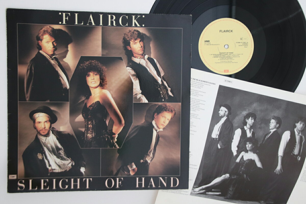 ・アーティスト Flairck ・タイトル Sleight Of Hand ・レーベル EMI 068127336 ・フォーマット LPレコード ・コンディション(盤) 良い (VG+) ・コンディション(ジャケット) 良い (VG+) ・コンディション(帯) オビなし ・特記事項 実際に発送される商品の画像です 【ご購入前に必ずご確認ください】 ・本店サイト(www.recordcity.jp)とは価格、送料が違います ・本店サイト、その他支店のオーダーとは同梱発送できません ・別倉庫から発送しているため、店頭受け渡しは対応しておりません ・一部商品は他の通販サイトでも販売しているため、ご注文のタイミングによっては商品のご用意ができない場合がございます。 ・土日祝日はお休みです 金曜・祝前日9時以降のご連絡またはご入金は、返答または発送が週明け・祝日明けに順次対応となります。 ・ご購入後のキャンセル不可 ご購入後のキャンセルはいかなる理由においてもお受けできません。ご了承の上、ご購入くださいませ。 ・日本郵便(ゆうパック/ゆうメール)によるお届けになります。 ・中古品であることをご理解ください 当ストアではお客様よりお譲りいただいた中古商品を主に販売しております。中古品であることをご理解の上ご購入ください。また、一部商品はRecordCityオンラインストアで試聴可能です。 ・返品について お客様のご都合による返品は一切承っておりません。 表記の内容と実際の商品に相違がある場合、また針飛び等で返品・返金をご希望される場合は、商品の到着後1週間以内にご連絡ください。商品の返送をこちらで確認後、キャンセル・返金を行います。 コンディションVG以下の商品は返品できません。プレイに影響のない表面のこすれ傷、プレス起因のノイズ盤は返品の対象外です。 【コンディション表記】 ・ほぼ新品(M-)(Like New) 完全な新品。未使用。当店ではほぼ使用しません ・非常に良い(EX)(Excellent) 中古盤として美品な状態。わずかな経年を感じるものの傷みを感じさせない、当店基準で最高の状態 ・良い(VG+)(Very Good Plus) 丁寧に扱われた中古品で、軽い使用感がみられる。 ・可(VG)(Acceptable) 使い込まれた中古品で、「良い」よりもさらに使用感がみられる。 ・悪い(VG-)(Bad) 状態が悪いアイテム。使用の保障はなく、再生不可、針飛び、目立つノイズがあるかもしれない。状態によるクレーム不可。返品不可。 ・非常に悪い(G)(Very Bad) 「悪い」よりさらに状態が悪いアイテム。使用の保障はなく、再生不可、針飛び、目立つノイズがあるかもしれない。状態によるクレーム不可。返品不可。 ・ジャンク(Fair)(Junk/Fair) 割れている、反っている、水ダメージがある、カビ、ジャケットが分離している、ひどい書き込み、ひどい擦れなど最低の状態。使用の保障はなく、再生不可、針飛び、目立つノイズがあるかもしれない。状態によるクレーム不可。返品不可。 ・ジャンク(Poor)(Junk/Poor) 割れている、反っている、水ダメージがある、カビ、ジャケットが分離している、ひどい書き込み、ひどい擦れなど最低の状態。使用の保障はなく、再生不可、針飛び、目立つノイズがあるかもしれない。状態によるクレーム不可。返品不可。