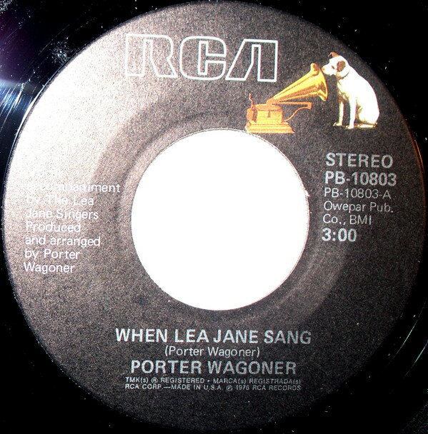 ・アーティスト Porter Wagoner ・タイトル When Lea Jane Sang / Storm Of Love ・レーベル・型番 RCA PB10803 ・フォーマット 7インチレコード ・コンディション(盤) 良い (VG+) ・コンディション(ジャケット) プレインカバー（元ジャケット／カバー無し） ・コンディション(帯) オビなし ・特記事項 サンプル画像です。実際の商品の画像ではありません 商品写真はバーコード/カタログ番号に対応したサンプル画像ですので、お送りする商品の画像ではありません。帯やライナーなどの付属品は、特記事項に記載されている場合のみ含まれます。プロモやカラーレコードなどの仕様についても、該当する場合のみ特記事項に記載しています。 【ご購入前に必ずご確認ください】 ・本店サイト(www.recordcity.jp)とは価格、送料が違います ・本店サイト、その他支店のオーダーとは同梱発送できません ・注文確定後に別の注文を頂いた場合、注文同士の同梱は致しかねます。 ・別倉庫から発送しているため、店頭受け渡しは対応しておりません ・一部商品は他の通販サイトでも販売しているため、ご注文のタイミングによっては商品のご用意ができない場合がございます。 ・土日祝日はお休みです 金曜・祝前日9時以降のご連絡またはご入金は、返答または発送が週明け・祝日明けに順次対応となります。 ・ご購入後のキャンセル不可 ご購入後のキャンセルはいかなる理由においてもお受けできません。ご了承の上、ご購入くださいませ。 ・日本郵便(ゆうパック/ゆうメール)によるお届けになります。 ・中古品であることをご理解ください 当ストアでは中古商品を主に販売しております。中古品であることをご理解の上ご購入ください。また、一部商品はRecordCityオンラインストアで試聴可能です。 ・返品について お客様のご都合による返品は一切承っておりません。 表記の内容と実際の商品に相違がある場合、また針飛び等で返品・返金をご希望される場合は、商品の到着後1週間以内にご連絡ください。商品の返送をこちらで確認後、キャンセル・返金を行います。 コンディションVG以下の商品は返品できません。プレイに影響のない表面のこすれ傷、プレス起因のノイズ盤は返品の対象外です。 【コンディション表記】 ・ほぼ新品(M-)(Like New) 完全な新品。未使用。当店ではほぼ使用しません ・非常に良い(EX)(Excellent) 中古盤として美品な状態。わずかな経年を感じるものの傷みを感じさせない、当店基準で最高の状態 ・良い(VG+)(Very Good Plus) 丁寧に扱われた中古品で、軽い使用感がみられる。 ・可(VG)(Acceptable) 使い込まれた中古品で、「良い」よりもさらに使用感がみられる。 ・悪い(VG-)(Bad) 状態が悪いアイテム。使用の保障はなく、再生不可、針飛び、目立つノイズがあるかもしれない。状態によるクレーム不可。返品不可。 ・非常に悪い(G)(Very Bad) 「悪い」よりさらに状態が悪いアイテム。使用の保障はなく、再生不可、針飛び、目立つノイズがあるかもしれない。状態によるクレーム不可。返品不可。 ・ジャンク(Fair)(Junk/Fair) 割れている、反っている、水ダメージがある、カビ、ジャケットが分離している、ひどい書き込み、ひどい擦れなど最低の状態。使用の保障はなく、再生不可、針飛び、目立つノイズがあるかもしれない。状態によるクレーム不可。返品不可。 ・ジャンク(Poor)(Junk/Poor) 割れている、反っている、水ダメージがある、カビ、ジャケットが分離している、ひどい書き込み、ひどい擦れなど最低の状態。使用の保障はなく、再生不可、針飛び、目立つノイズがあるかもしれない。状態によるクレーム不可。返品不可。