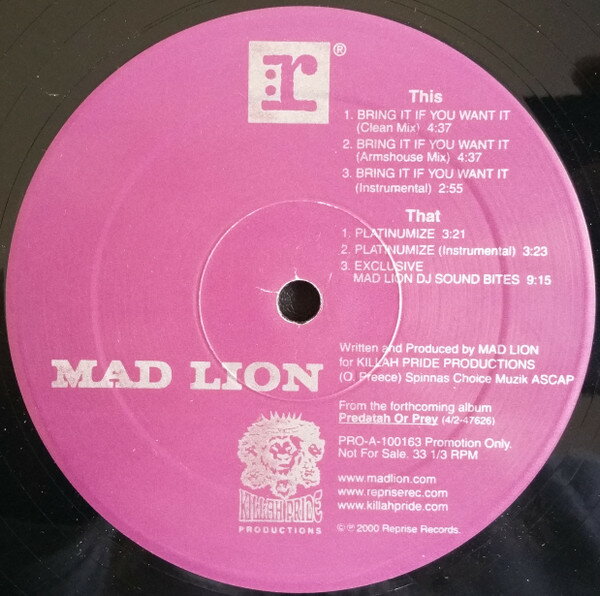 ・アーティスト Mad Lion ・タイトル Bring It If You Want It / Platinumize ・レーベル・型番 Reprise Records, Warrior Wax PROA100163 ・フォーマット 12インチレコード ・コンディション(盤) 非常に良い(EX) ・コンディション(ジャケット) 良い (VG+) ・コンディション(帯) オビなし ・特記事項 サンプル画像です。実際の商品の画像ではありません 商品写真はバーコード/カタログ番号に対応したサンプル画像ですので、お送りする商品の画像ではありません。帯やライナーなどの付属品は、特記事項に記載されている場合のみ含まれます。プロモやカラーレコードなどの仕様についても、該当する場合のみ特記事項に記載しています。 【ご購入前に必ずご確認ください】 ・本店サイト(www.recordcity.jp)とは価格、送料が違います ・本店サイト、その他支店のオーダーとは同梱発送できません ・注文確定後に別の注文を頂いた場合、注文同士の同梱は致しかねます。 ・別倉庫から発送しているため、店頭受け渡しは対応しておりません ・一部商品は他の通販サイトでも販売しているため、ご注文のタイミングによっては商品のご用意ができない場合がございます。 ・土日祝日はお休みです 金曜・祝前日9時以降のご連絡またはご入金は、返答または発送が週明け・祝日明けに順次対応となります。 ・ご購入後のキャンセル不可 ご購入後のキャンセルはいかなる理由においてもお受けできません。ご了承の上、ご購入くださいませ。 ・日本郵便(ゆうパック/ゆうメール)によるお届けになります。 ・中古品であることをご理解ください 当ストアでは中古商品を主に販売しております。中古品であることをご理解の上ご購入ください。また、一部商品はRecordCityオンラインストアで試聴可能です。 ・返品について お客様のご都合による返品は一切承っておりません。 表記の内容と実際の商品に相違がある場合、また針飛び等で返品・返金をご希望される場合は、商品の到着後1週間以内にご連絡ください。商品の返送をこちらで確認後、キャンセル・返金を行います。 コンディションVG以下の商品は返品できません。プレイに影響のない表面のこすれ傷、プレス起因のノイズ盤は返品の対象外です。 【コンディション表記】 ・ほぼ新品(M-)(Like New) 完全な新品。未使用。当店ではほぼ使用しません ・非常に良い(EX)(Excellent) 中古盤として美品な状態。わずかな経年を感じるものの傷みを感じさせない、当店基準で最高の状態 ・良い(VG+)(Very Good Plus) 丁寧に扱われた中古品で、軽い使用感がみられる。 ・可(VG)(Acceptable) 使い込まれた中古品で、「良い」よりもさらに使用感がみられる。 ・悪い(VG-)(Bad) 状態が悪いアイテム。使用の保障はなく、再生不可、針飛び、目立つノイズがあるかもしれない。状態によるクレーム不可。返品不可。 ・非常に悪い(G)(Very Bad) 「悪い」よりさらに状態が悪いアイテム。使用の保障はなく、再生不可、針飛び、目立つノイズがあるかもしれない。状態によるクレーム不可。返品不可。 ・ジャンク(Fair)(Junk/Fair) 割れている、反っている、水ダメージがある、カビ、ジャケットが分離している、ひどい書き込み、ひどい擦れなど最低の状態。使用の保障はなく、再生不可、針飛び、目立つノイズがあるかもしれない。状態によるクレーム不可。返品不可。 ・ジャンク(Poor)(Junk/Poor) 割れている、反っている、水ダメージがある、カビ、ジャケットが分離している、ひどい書き込み、ひどい擦れなど最低の状態。使用の保障はなく、再生不可、針飛び、目立つノイズがあるかもしれない。状態によるクレーム不可。返品不可。
