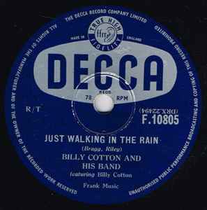 ・アーティスト Billy Cotton & His Band ・タイトル Just Walking In The Rain / The Rocking - Horse Cowboy ・レーベル・型番 DECCA F10805 ・フォーマット 78回転SP盤レコード ・コンディション(盤) 良い (VG+) ・コンディション(ジャケット) 良い (VG+) ・コンディション(帯) オビなし ・特記事項 【※再生コンディションによる返品不可】 サンプル画像です。実際の商品の画像ではありません 商品写真はバーコード/カタログ番号に対応したサンプル画像ですので、お送りする商品の画像ではありません。帯やライナーなどの付属品は、特記事項に記載されている場合のみ含まれます。プロモやカラーレコードなどの仕様についても、該当する場合のみ特記事項に記載しています。 【ご購入前に必ずご確認ください】 ・本店サイト(www.recordcity.jp)とは価格、送料が違います ・本店サイト、その他支店のオーダーとは同梱発送できません ・注文確定後に別の注文を頂いた場合、注文同士の同梱は致しかねます。 ・別倉庫から発送しているため、店頭受け渡しは対応しておりません ・一部商品は他の通販サイトでも販売しているため、ご注文のタイミングによっては商品のご用意ができない場合がございます。 ・土日祝日はお休みです 金曜・祝前日9時以降のご連絡またはご入金は、返答または発送が週明け・祝日明けに順次対応となります。 ・ご購入後のキャンセル不可 ご購入後のキャンセルはいかなる理由においてもお受けできません。ご了承の上、ご購入くださいませ。 ・日本郵便(ゆうパック/ゆうメール)によるお届けになります。 ・中古品であることをご理解ください 当ストアでは中古商品を主に販売しております。中古品であることをご理解の上ご購入ください。また、一部商品はRecordCityオンラインストアで試聴可能です。 ・返品について お客様のご都合による返品は一切承っておりません。 表記の内容と実際の商品に相違がある場合、また針飛び等で返品・返金をご希望される場合は、商品の到着後1週間以内にご連絡ください。商品の返送をこちらで確認後、キャンセル・返金を行います。 コンディションVG以下の商品は返品できません。プレイに影響のない表面のこすれ傷、プレス起因のノイズ盤は返品の対象外です。 【コンディション表記】 ・ほぼ新品(M-)(Like New) 完全な新品。未使用。当店ではほぼ使用しません ・非常に良い(EX)(Excellent) 中古盤として美品な状態。わずかな経年を感じるものの傷みを感じさせない、当店基準で最高の状態 ・良い(VG+)(Very Good Plus) 丁寧に扱われた中古品で、軽い使用感がみられる。 ・可(VG)(Acceptable) 使い込まれた中古品で、「良い」よりもさらに使用感がみられる。 ・悪い(VG-)(Bad) 状態が悪いアイテム。使用の保障はなく、再生不可、針飛び、目立つノイズがあるかもしれない。状態によるクレーム不可。返品不可。 ・非常に悪い(G)(Very Bad) 「悪い」よりさらに状態が悪いアイテム。使用の保障はなく、再生不可、針飛び、目立つノイズがあるかもしれない。状態によるクレーム不可。返品不可。 ・ジャンク(Fair)(Junk/Fair) 割れている、反っている、水ダメージがある、カビ、ジャケットが分離している、ひどい書き込み、ひどい擦れなど最低の状態。使用の保障はなく、再生不可、針飛び、目立つノイズがあるかもしれない。状態によるクレーム不可。返品不可。 ・ジャンク(Poor)(Junk/Poor) 割れている、反っている、水ダメージがある、カビ、ジャケットが分離している、ひどい書き込み、ひどい擦れなど最低の状態。使用の保障はなく、再生不可、針飛び、目立つノイズがあるかもしれない。状態によるクレーム不可。返品不可。