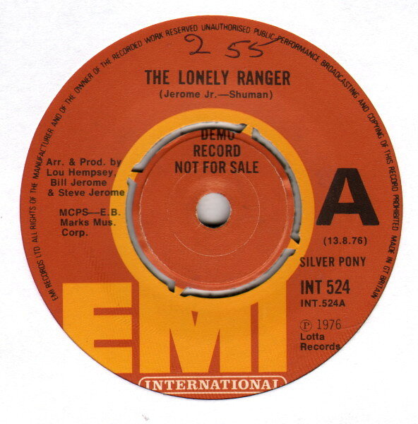 ・アーティスト Silver Pony ・タイトル The Lonely Ranger ・レーベル・型番 EMI International INT524PROMO ・フォーマット 7インチレコード ・コンディション(盤) 良い (VG+) ・コンディション(ジャケット) プレインカバー（元ジャケット／カバー無し） ・コンディション(帯) オビなし ・特記事項 【盤に薄い跡】 サンプル画像です。実際の商品の画像ではありません 商品写真はバーコード/カタログ番号に対応したサンプル画像ですので、お送りする商品の画像ではありません。帯やライナーなどの付属品は、特記事項に記載されている場合のみ含まれます。プロモやカラーレコードなどの仕様についても、該当する場合のみ特記事項に記載しています。 【ご購入前に必ずご確認ください】 ・本店サイト(www.recordcity.jp)とは価格、送料が違います ・本店サイト、その他支店のオーダーとは同梱発送できません ・注文確定後に別の注文を頂いた場合、注文同士の同梱は致しかねます。 ・別倉庫から発送しているため、店頭受け渡しは対応しておりません ・一部商品は他の通販サイトでも販売しているため、ご注文のタイミングによっては商品のご用意ができない場合がございます。 ・土日祝日はお休みです 金曜・祝前日9時以降のご連絡またはご入金は、返答または発送が週明け・祝日明けに順次対応となります。 ・ご購入後のキャンセル不可 ご購入後のキャンセルはいかなる理由においてもお受けできません。ご了承の上、ご購入くださいませ。 ・日本郵便(ゆうパック/ゆうメール)によるお届けになります。 ・中古品であることをご理解ください 当ストアでは中古商品を主に販売しております。中古品であることをご理解の上ご購入ください。また、一部商品はRecordCityオンラインストアで試聴可能です。 ・返品について お客様のご都合による返品は一切承っておりません。 表記の内容と実際の商品に相違がある場合、また針飛び等で返品・返金をご希望される場合は、商品の到着後1週間以内にご連絡ください。商品の返送をこちらで確認後、キャンセル・返金を行います。 コンディションVG以下の商品は返品できません。プレイに影響のない表面のこすれ傷、プレス起因のノイズ盤は返品の対象外です。 【コンディション表記】 ・ほぼ新品(M-)(Like New) 完全な新品。未使用。当店ではほぼ使用しません ・非常に良い(EX)(Excellent) 中古盤として美品な状態。わずかな経年を感じるものの傷みを感じさせない、当店基準で最高の状態 ・良い(VG+)(Very Good Plus) 丁寧に扱われた中古品で、軽い使用感がみられる。 ・可(VG)(Acceptable) 使い込まれた中古品で、「良い」よりもさらに使用感がみられる。 ・悪い(VG-)(Bad) 状態が悪いアイテム。使用の保障はなく、再生不可、針飛び、目立つノイズがあるかもしれない。状態によるクレーム不可。返品不可。 ・非常に悪い(G)(Very Bad) 「悪い」よりさらに状態が悪いアイテム。使用の保障はなく、再生不可、針飛び、目立つノイズがあるかもしれない。状態によるクレーム不可。返品不可。 ・ジャンク(Fair)(Junk/Fair) 割れている、反っている、水ダメージがある、カビ、ジャケットが分離している、ひどい書き込み、ひどい擦れなど最低の状態。使用の保障はなく、再生不可、針飛び、目立つノイズがあるかもしれない。状態によるクレーム不可。返品不可。 ・ジャンク(Poor)(Junk/Poor) 割れている、反っている、水ダメージがある、カビ、ジャケットが分離している、ひどい書き込み、ひどい擦れなど最低の状態。使用の保障はなく、再生不可、針飛び、目立つノイズがあるかもしれない。状態によるクレーム不可。返品不可。