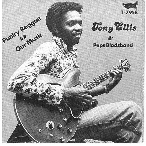 ・アーティスト Tony Ellis & Peps Blodsband ・タイトル Punky Reggae ・レーベル・型番 Sonet T7958 ・フォーマット 7インチレコード ・コンディション(盤) 良い (VG+) ・コンディション(ジャケット) カバーなし ・コンディション(帯) オビなし ・特記事項 【盤に短いヘアライン】【SEW/SLD】 サンプル画像です。実際の商品の画像ではありません 商品写真はバーコード/カタログ番号に対応したサンプル画像ですので、お送りする商品の画像ではありません。帯やライナーなどの付属品は、特記事項に記載されている場合のみ含まれます。プロモやカラーレコードなどの仕様についても、該当する場合のみ特記事項に記載しています。 【ご購入前に必ずご確認ください】 ・本店サイト(www.recordcity.jp)とは価格、送料が違います ・本店サイト、その他支店のオーダーとは同梱発送できません ・注文確定後に別の注文を頂いた場合、注文同士の同梱は致しかねます。 ・別倉庫から発送しているため、店頭受け渡しは対応しておりません ・一部商品は他の通販サイトでも販売しているため、ご注文のタイミングによっては商品のご用意ができない場合がございます。 ・土日祝日はお休みです 金曜・祝前日9時以降のご連絡またはご入金は、返答または発送が週明け・祝日明けに順次対応となります。 ・ご購入後のキャンセル不可 ご購入後のキャンセルはいかなる理由においてもお受けできません。ご了承の上、ご購入くださいませ。 ・日本郵便(ゆうパック/ゆうメール)によるお届けになります。 ・中古品であることをご理解ください 当ストアでは中古商品を主に販売しております。中古品であることをご理解の上ご購入ください。また、一部商品はRecordCityオンラインストアで試聴可能です。 ・返品について お客様のご都合による返品は一切承っておりません。 表記の内容と実際の商品に相違がある場合、また針飛び等で返品・返金をご希望される場合は、商品の到着後1週間以内にご連絡ください。商品の返送をこちらで確認後、キャンセル・返金を行います。 コンディションVG以下の商品は返品できません。プレイに影響のない表面のこすれ傷、プレス起因のノイズ盤は返品の対象外です。 【コンディション表記】 ・ほぼ新品(M-)(Like New) 完全な新品。未使用。当店ではほぼ使用しません ・非常に良い(EX)(Excellent) 中古盤として美品な状態。わずかな経年を感じるものの傷みを感じさせない、当店基準で最高の状態 ・良い(VG+)(Very Good Plus) 丁寧に扱われた中古品で、軽い使用感がみられる。 ・可(VG)(Acceptable) 使い込まれた中古品で、「良い」よりもさらに使用感がみられる。 ・悪い(VG-)(Bad) 状態が悪いアイテム。使用の保障はなく、再生不可、針飛び、目立つノイズがあるかもしれない。状態によるクレーム不可。返品不可。 ・非常に悪い(G)(Very Bad) 「悪い」よりさらに状態が悪いアイテム。使用の保障はなく、再生不可、針飛び、目立つノイズがあるかもしれない。状態によるクレーム不可。返品不可。 ・ジャンク(Fair)(Junk/Fair) 割れている、反っている、水ダメージがある、カビ、ジャケットが分離している、ひどい書き込み、ひどい擦れなど最低の状態。使用の保障はなく、再生不可、針飛び、目立つノイズがあるかもしれない。状態によるクレーム不可。返品不可。 ・ジャンク(Poor)(Junk/Poor) 割れている、反っている、水ダメージがある、カビ、ジャケットが分離している、ひどい書き込み、ひどい擦れなど最低の状態。使用の保障はなく、再生不可、針飛び、目立つノイズがあるかもしれない。状態によるクレーム不可。返品不可。