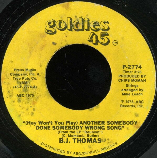 ・アーティスト B.J. Thomas ・タイトル (Hey Won't You Play) Another Somebody Done Somebody Wrong Song / Help Me Make It (To My Rockin' Chair) ・レーベル・型番 Goldies 45 P2774 ・フォーマット 7インチレコード ・コンディション(盤) 非常に良い(EX) ・コンディション(ジャケット) プレインカバー（元ジャケット／カバー無し） ・コンディション(帯) オビなし ・特記事項 【カバー折れ/しわ】【カバーに擦れ】 サンプル画像です。実際の商品の画像ではありません 商品写真はバーコード/カタログ番号に対応したサンプル画像ですので、お送りする商品の画像ではありません。帯やライナーなどの付属品は、特記事項に記載されている場合のみ含まれます。プロモやカラーレコードなどの仕様についても、該当する場合のみ特記事項に記載しています。 【ご購入前に必ずご確認ください】 ・本店サイト(www.recordcity.jp)とは価格、送料が違います ・本店サイト、その他支店のオーダーとは同梱発送できません ・注文確定後に別の注文を頂いた場合、注文同士の同梱は致しかねます。 ・別倉庫から発送しているため、店頭受け渡しは対応しておりません ・一部商品は他の通販サイトでも販売しているため、ご注文のタイミングによっては商品のご用意ができない場合がございます。 ・土日祝日はお休みです 金曜・祝前日9時以降のご連絡またはご入金は、返答または発送が週明け・祝日明けに順次対応となります。 ・ご購入後のキャンセル不可 ご購入後のキャンセルはいかなる理由においてもお受けできません。ご了承の上、ご購入くださいませ。 ・日本郵便(ゆうパック/ゆうメール)によるお届けになります。 ・中古品であることをご理解ください 当ストアでは中古商品を主に販売しております。中古品であることをご理解の上ご購入ください。また、一部商品はRecordCityオンラインストアで試聴可能です。 ・返品について お客様のご都合による返品は一切承っておりません。 表記の内容と実際の商品に相違がある場合、また針飛び等で返品・返金をご希望される場合は、商品の到着後1週間以内にご連絡ください。商品の返送をこちらで確認後、キャンセル・返金を行います。 コンディションVG以下の商品は返品できません。プレイに影響のない表面のこすれ傷、プレス起因のノイズ盤は返品の対象外です。 【コンディション表記】 ・ほぼ新品(M-)(Like New) 完全な新品。未使用。当店ではほぼ使用しません ・非常に良い(EX)(Excellent) 中古盤として美品な状態。わずかな経年を感じるものの傷みを感じさせない、当店基準で最高の状態 ・良い(VG+)(Very Good Plus) 丁寧に扱われた中古品で、軽い使用感がみられる。 ・可(VG)(Acceptable) 使い込まれた中古品で、「良い」よりもさらに使用感がみられる。 ・悪い(VG-)(Bad) 状態が悪いアイテム。使用の保障はなく、再生不可、針飛び、目立つノイズがあるかもしれない。状態によるクレーム不可。返品不可。 ・非常に悪い(G)(Very Bad) 「悪い」よりさらに状態が悪いアイテム。使用の保障はなく、再生不可、針飛び、目立つノイズがあるかもしれない。状態によるクレーム不可。返品不可。 ・ジャンク(Fair)(Junk/Fair) 割れている、反っている、水ダメージがある、カビ、ジャケットが分離している、ひどい書き込み、ひどい擦れなど最低の状態。使用の保障はなく、再生不可、針飛び、目立つノイズがあるかもしれない。状態によるクレーム不可。返品不可。 ・ジャンク(Poor)(Junk/Poor) 割れている、反っている、水ダメージがある、カビ、ジャケットが分離している、ひどい書き込み、ひどい擦れなど最低の状態。使用の保障はなく、再生不可、針飛び、目立つノイズがあるかもしれない。状態によるクレーム不可。返品不可。