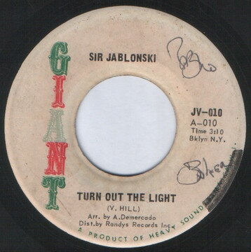 ・アーティスト Sir Jablonski ・タイトル Turn Out The Light ・レーベル・型番 Giant JV010 ・フォーマット 7インチレコード ・コンディション(盤) 可 (VG) ・コンディション(ジャケット) ...