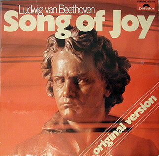 ・アーティスト Berlin Philharmonic Orchestra, Ferenc Fricsay ・タイトル Beethoven Song Of Joy ・レーベル・型番 POLYDOR 2310071 ・フォーマット LPレコード ・コンディション(盤) 良い (VG+) ・コンディション(ジャケット) 可 (VG) ・コンディション(帯) オビなし ・特記事項 【カバーにキズ/ダメージ】 サンプル画像です。実際の商品の画像ではありません 商品写真はバーコード/カタログ番号に対応したサンプル画像ですので、お送りする商品の画像ではありません。帯やライナーなどの付属品は、特記事項に記載されている場合のみ含まれます。プロモやカラーレコードなどの仕様についても、該当する場合のみ特記事項に記載しています。 【ご購入前に必ずご確認ください】 ・本店サイト(www.recordcity.jp)とは価格、送料が違います ・本店サイト、その他支店のオーダーとは同梱発送できません ・注文確定後に別の注文を頂いた場合、注文同士の同梱は致しかねます。 ・別倉庫から発送しているため、店頭受け渡しは対応しておりません ・一部商品は他の通販サイトでも販売しているため、ご注文のタイミングによっては商品のご用意ができない場合がございます。 ・土日祝日はお休みです 金曜・祝前日9時以降のご連絡またはご入金は、返答または発送が週明け・祝日明けに順次対応となります。 ・ご購入後のキャンセル不可 ご購入後のキャンセルはいかなる理由においてもお受けできません。ご了承の上、ご購入くださいませ。 ・日本郵便(ゆうパック/ゆうメール)によるお届けになります。 ・中古品であることをご理解ください 当ストアでは中古商品を主に販売しております。中古品であることをご理解の上ご購入ください。また、一部商品はRecordCityオンラインストアで試聴可能です。 ・返品について お客様のご都合による返品は一切承っておりません。 表記の内容と実際の商品に相違がある場合、また針飛び等で返品・返金をご希望される場合は、商品の到着後1週間以内にご連絡ください。商品の返送をこちらで確認後、キャンセル・返金を行います。 コンディションVG以下の商品は返品できません。プレイに影響のない表面のこすれ傷、プレス起因のノイズ盤は返品の対象外です。 【コンディション表記】 ・ほぼ新品(M-)(Like New) 完全な新品。未使用。当店ではほぼ使用しません ・非常に良い(EX)(Excellent) 中古盤として美品な状態。わずかな経年を感じるものの傷みを感じさせない、当店基準で最高の状態 ・良い(VG+)(Very Good Plus) 丁寧に扱われた中古品で、軽い使用感がみられる。 ・可(VG)(Acceptable) 使い込まれた中古品で、「良い」よりもさらに使用感がみられる。 ・悪い(VG-)(Bad) 状態が悪いアイテム。使用の保障はなく、再生不可、針飛び、目立つノイズがあるかもしれない。状態によるクレーム不可。返品不可。 ・非常に悪い(G)(Very Bad) 「悪い」よりさらに状態が悪いアイテム。使用の保障はなく、再生不可、針飛び、目立つノイズがあるかもしれない。状態によるクレーム不可。返品不可。 ・ジャンク(Fair)(Junk/Fair) 割れている、反っている、水ダメージがある、カビ、ジャケットが分離している、ひどい書き込み、ひどい擦れなど最低の状態。使用の保障はなく、再生不可、針飛び、目立つノイズがあるかもしれない。状態によるクレーム不可。返品不可。 ・ジャンク(Poor)(Junk/Poor) 割れている、反っている、水ダメージがある、カビ、ジャケットが分離している、ひどい書き込み、ひどい擦れなど最低の状態。使用の保障はなく、再生不可、針飛び、目立つノイズがあるかもしれない。状態によるクレーム不可。返品不可。