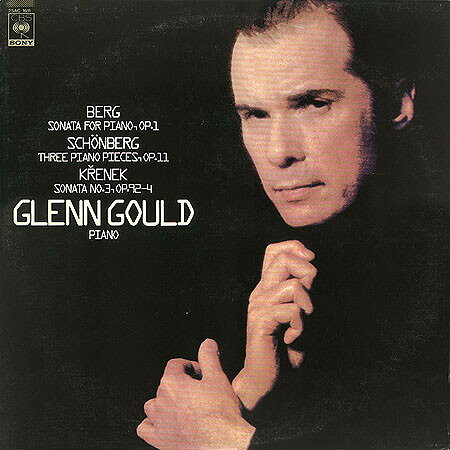 ・アーティスト Glenn Gould ・タイトル Berg: Sonata / Schoenberg: Three Piano Pieces / Krenek: Sonata No.3 ・レーベル・型番 CBS SONY 25AC1611 ・フォーマット LPレコード ・コンディション(盤) 良い (VG+) ・コンディション(ジャケット) 良い (VG+) ・コンディション(帯) 良い (VG+) ・特記事項 【ライナー付き】 【盤に浅い跡】【オビ折れ】【カバーにシール付着】 サンプル画像です。実際の商品の画像ではありません 商品写真はバーコード/カタログ番号に対応したサンプル画像ですので、お送りする商品の画像ではありません。帯やライナーなどの付属品は、特記事項に記載されている場合のみ含まれます。プロモやカラーレコードなどの仕様についても、該当する場合のみ特記事項に記載しています。 【ご購入前に必ずご確認ください】 ・本店サイト(www.recordcity.jp)とは価格、送料が違います ・本店サイト、その他支店のオーダーとは同梱発送できません ・注文確定後に別の注文を頂いた場合、注文同士の同梱は致しかねます。 ・別倉庫から発送しているため、店頭受け渡しは対応しておりません ・一部商品は他の通販サイトでも販売しているため、ご注文のタイミングによっては商品のご用意ができない場合がございます。 ・土日祝日はお休みです 金曜・祝前日9時以降のご連絡またはご入金は、返答または発送が週明け・祝日明けに順次対応となります。 ・ご購入後のキャンセル不可 ご購入後のキャンセルはいかなる理由においてもお受けできません。ご了承の上、ご購入くださいませ。 ・日本郵便(ゆうパック/ゆうメール)によるお届けになります。 ・中古品であることをご理解ください 当ストアでは中古商品を主に販売しております。中古品であることをご理解の上ご購入ください。また、一部商品はRecordCityオンラインストアで試聴可能です。 ・返品について お客様のご都合による返品は一切承っておりません。 表記の内容と実際の商品に相違がある場合、また針飛び等で返品・返金をご希望される場合は、商品の到着後1週間以内にご連絡ください。商品の返送をこちらで確認後、キャンセル・返金を行います。 コンディションVG以下の商品は返品できません。プレイに影響のない表面のこすれ傷、プレス起因のノイズ盤は返品の対象外です。 【コンディション表記】 ・ほぼ新品(M-)(Like New) 完全な新品。未使用。当店ではほぼ使用しません ・非常に良い(EX)(Excellent) 中古盤として美品な状態。わずかな経年を感じるものの傷みを感じさせない、当店基準で最高の状態 ・良い(VG+)(Very Good Plus) 丁寧に扱われた中古品で、軽い使用感がみられる。 ・可(VG)(Acceptable) 使い込まれた中古品で、「良い」よりもさらに使用感がみられる。 ・悪い(VG-)(Bad) 状態が悪いアイテム。使用の保障はなく、再生不可、針飛び、目立つノイズがあるかもしれない。状態によるクレーム不可。返品不可。 ・非常に悪い(G)(Very Bad) 「悪い」よりさらに状態が悪いアイテム。使用の保障はなく、再生不可、針飛び、目立つノイズがあるかもしれない。状態によるクレーム不可。返品不可。 ・ジャンク(Fair)(Junk/Fair) 割れている、反っている、水ダメージがある、カビ、ジャケットが分離している、ひどい書き込み、ひどい擦れなど最低の状態。使用の保障はなく、再生不可、針飛び、目立つノイズがあるかもしれない。状態によるクレーム不可。返品不可。 ・ジャンク(Poor)(Junk/Poor) 割れている、反っている、水ダメージがある、カビ、ジャケットが分離している、ひどい書き込み、ひどい擦れなど最低の状態。使用の保障はなく、再生不可、針飛び、目立つノイズがあるかもしれない。状態によるクレーム不可。返品不可。