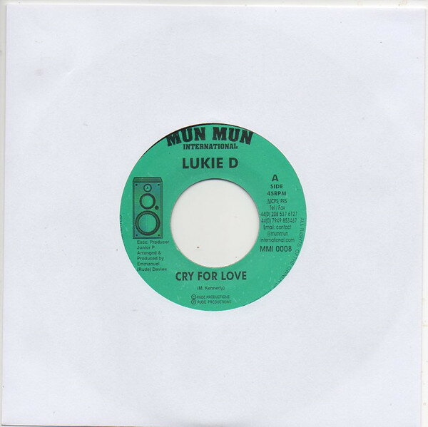 ・アーティスト Lutan Fyah / Lukie D ・タイトル Uplift The Youth/Cry For Love ・レーベル Mun Mun International MMI0008 ・フォーマット 7インチレコード ・コンディション(盤) 良い (VG+) ・コンディション(ジャケット) ・コンディション(帯) オビなし ・特記事項 サンプル画像です。実際の商品の画像ではありません 商品写真はバーコード/カタログ番号に対応したサンプル画像ですので、お送りする商品の画像ではありません。帯やライナーなどの付属品は、特記事項に記載されている場合のみ含まれます。プロモやカラーレコードなどの仕様についても、該当する場合のみ特記事項に記載しています。 【ご購入前に必ずご確認ください】 ・本店サイト(www.recordcity.jp)とは価格、送料が違います ・本店サイト、その他支店のオーダーとは同梱発送できません ・別倉庫から発送しているため、店頭受け渡しは対応しておりません ・一部商品は他の通販サイトでも販売しているため、ご注文のタイミングによっては商品のご用意ができない場合がございます。 ・土日祝日はお休みです 金曜・祝前日9時以降のご連絡またはご入金は、返答または発送が週明け・祝日明けに順次対応となります。 ・ご購入後のキャンセル不可 ご購入後のキャンセルはいかなる理由においてもお受けできません。ご了承の上、ご購入くださいませ。 ・日本郵便(ゆうパック/ゆうメール)によるお届けになります。 ・中古品であることをご理解ください 当ストアではお客様よりお譲りいただいた中古商品を主に販売しております。中古品であることをご理解の上ご購入ください。また、一部商品はRecordCityオンラインストアで試聴可能です。 ・返品について お客様のご都合による返品は一切承っておりません。 表記の内容と実際の商品に相違がある場合、また針飛び等で返品・返金をご希望される場合は、商品の到着後1週間以内にご連絡ください。商品の返送をこちらで確認後、キャンセル・返金を行います。 コンディションVG以下の商品は返品できません。プレイに影響のない表面のこすれ傷、プレス起因のノイズ盤は返品の対象外です。 【コンディション表記】 ・ほぼ新品(M-)(Like New) 完全な新品。未使用。当店ではほぼ使用しません ・非常に良い(EX)(Excellent) 中古盤として美品な状態。わずかな経年を感じるものの傷みを感じさせない、当店基準で最高の状態 ・良い(VG+)(Very Good Plus) 丁寧に扱われた中古品で、軽い使用感がみられる。 ・可(VG)(Acceptable) 使い込まれた中古品で、「良い」よりもさらに使用感がみられる。 ・悪い(VG-)(Bad) 状態が悪いアイテム。使用の保障はなく、再生不可、針飛び、目立つノイズがあるかもしれない。状態によるクレーム不可。返品不可。 ・非常に悪い(G)(Very Bad) 「悪い」よりさらに状態が悪いアイテム。使用の保障はなく、再生不可、針飛び、目立つノイズがあるかもしれない。状態によるクレーム不可。返品不可。 ・ジャンク(Fair)(Junk/Fair) 割れている、反っている、水ダメージがある、カビ、ジャケットが分離している、ひどい書き込み、ひどい擦れなど最低の状態。使用の保障はなく、再生不可、針飛び、目立つノイズがあるかもしれない。状態によるクレーム不可。返品不可。 ・ジャンク(Poor)(Junk/Poor) 割れている、反っている、水ダメージがある、カビ、ジャケットが分離している、ひどい書き込み、ひどい擦れなど最低の状態。使用の保障はなく、再生不可、針飛び、目立つノイズがあるかもしれない。状態によるクレーム不可。返品不可。